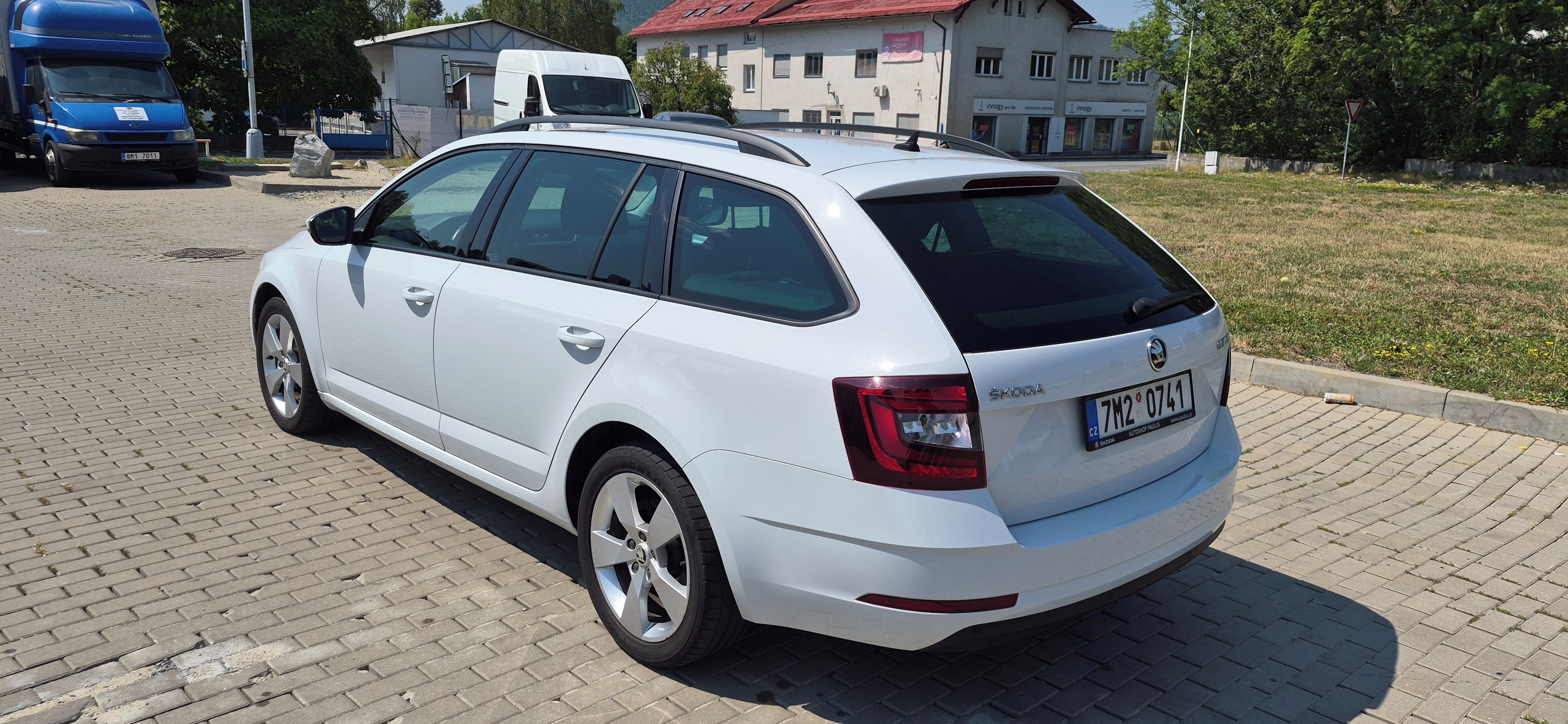 Škoda Octavia, 1.6 TDI - fotka 2