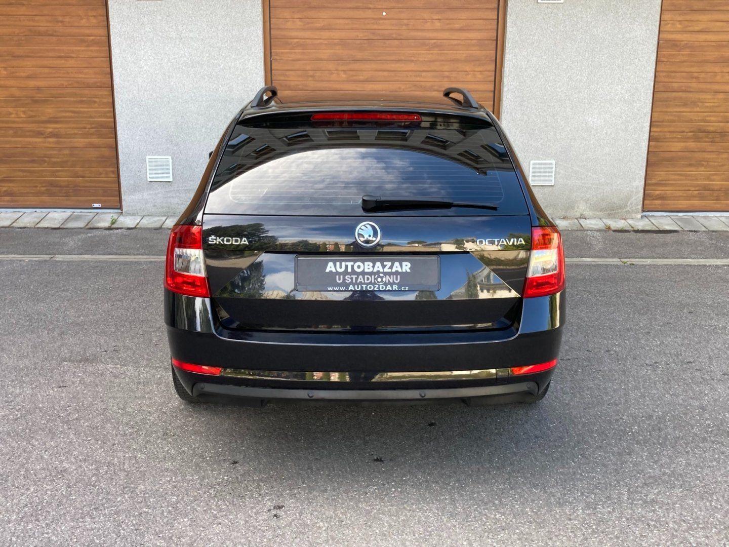 Škoda Octavia, 1,2 TSi klima Park.senzory - fotka 4