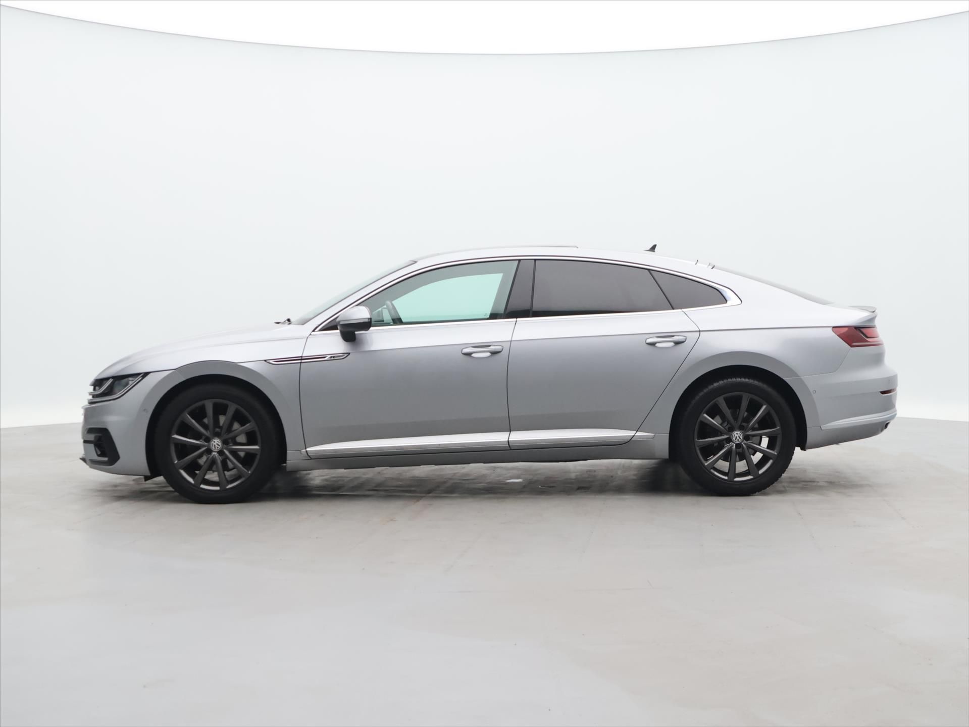 Volkswagen Arteon, 2,0 TDi DSG R-line Pano - fotka 4