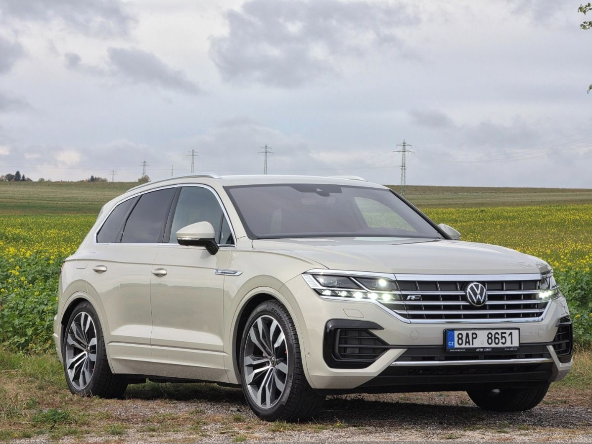 Volkswagen Touareg, R-Line 210KW TAŽ. ČR 1.Maj.TOP