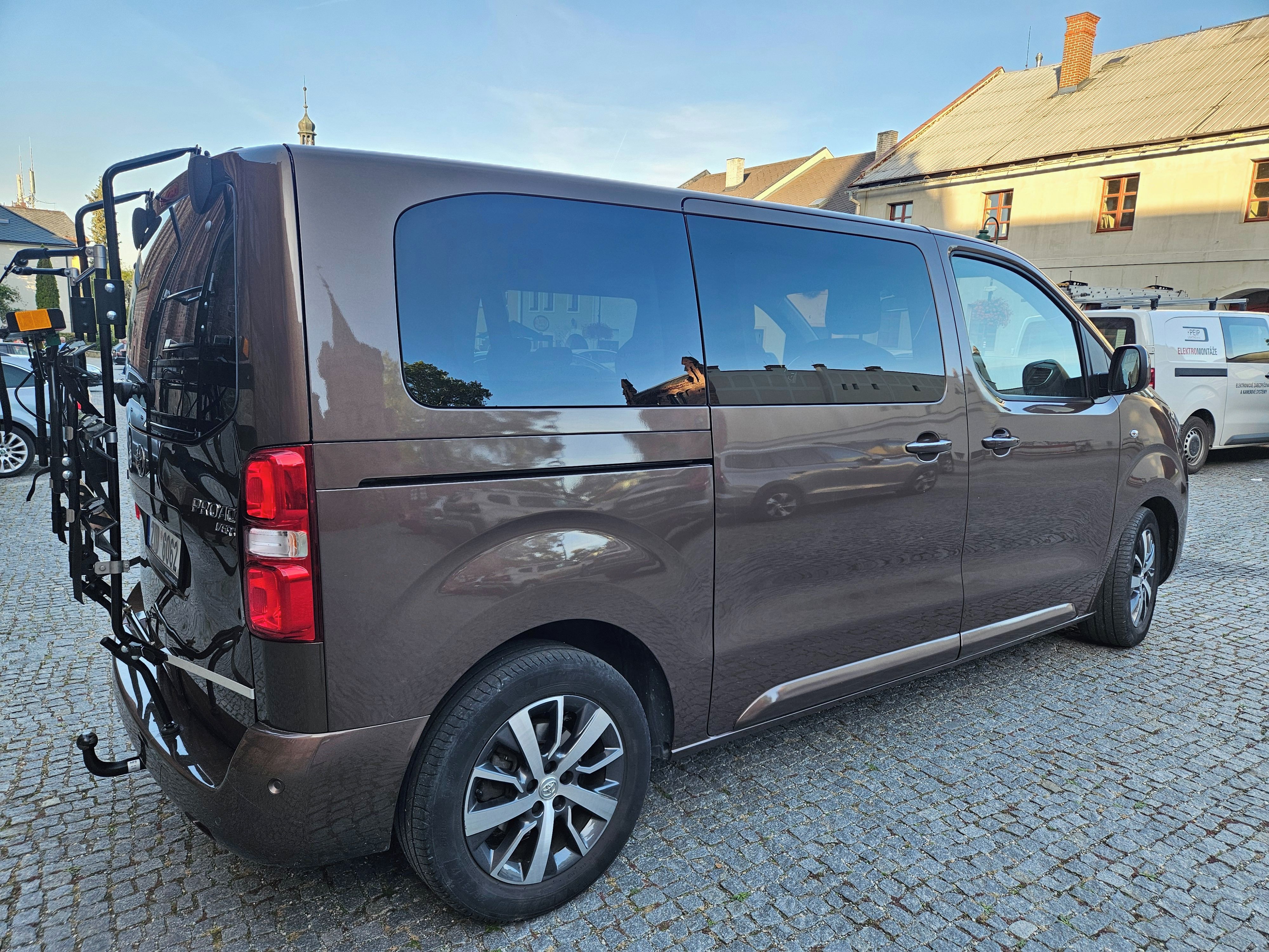 Toyota Proace, Toyota Proace Verso Family 2.0 - fotka 5
