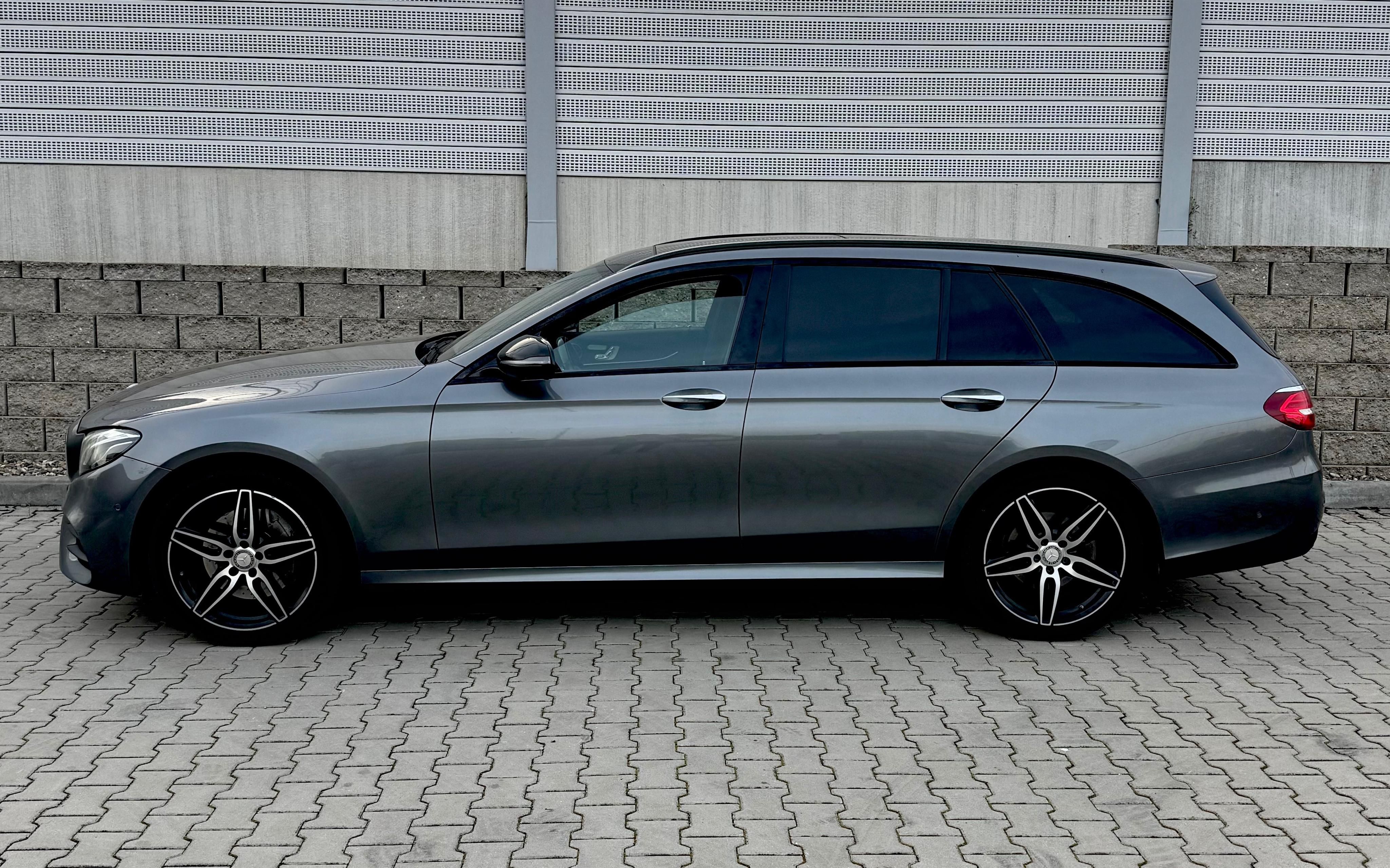 Mercedes-Benz Třídy E, 220d 143kw Amg line, Head-up, - fotka 5
