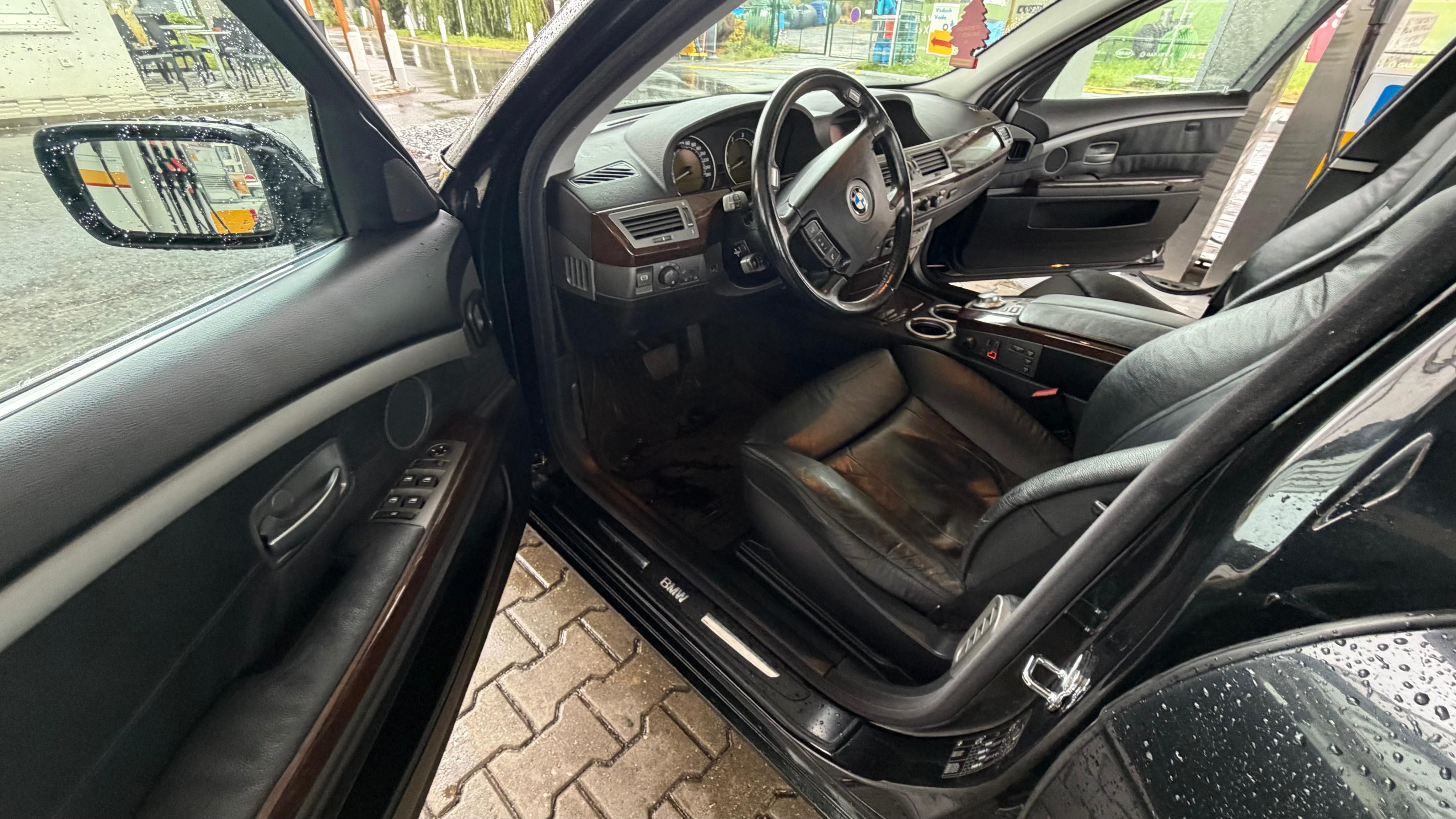 BMW Řada 7, 3.0, 170kw - fotka 6