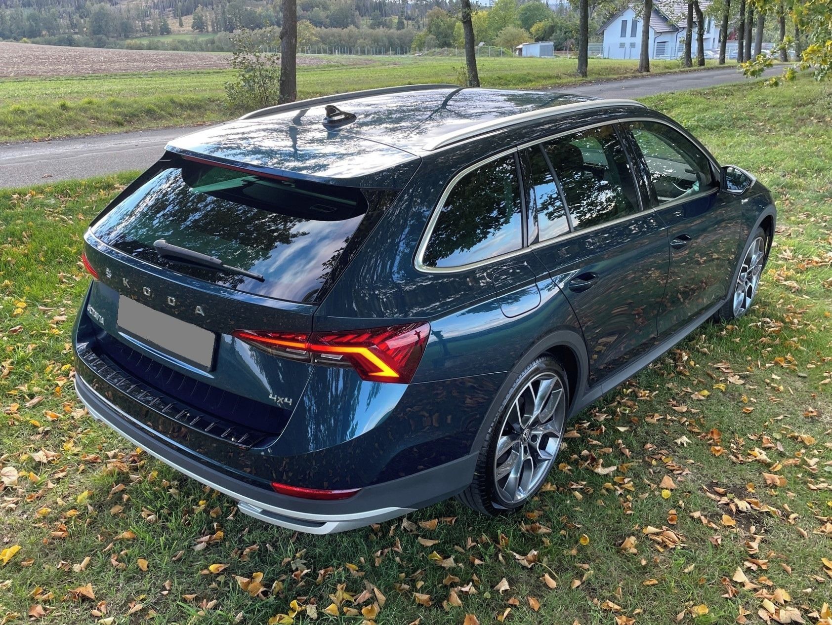 Škoda Octavia, Scout 4x4 2.0 TDI 147 kW 2xALU - fotka 4