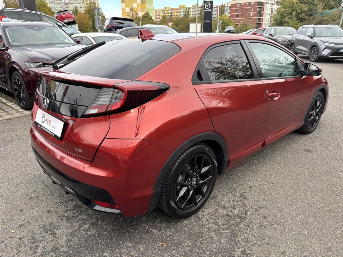 Honda Civic, 1,8 VTEC 104kW PLNÝservisHONDA - fotka 5