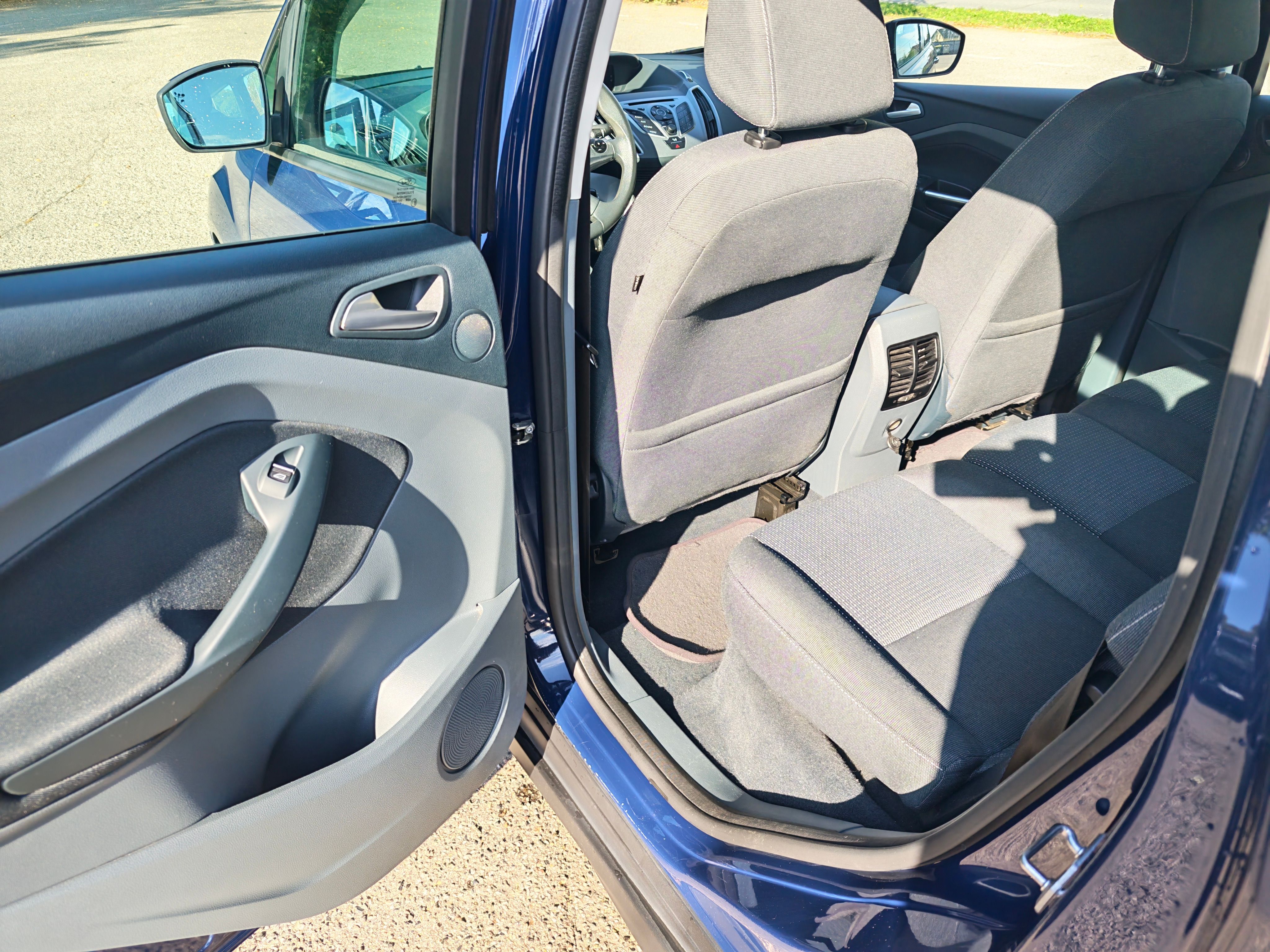 Ford C-MAX, 2.0TDCi Titanium 103kW Tažné - fotka 5