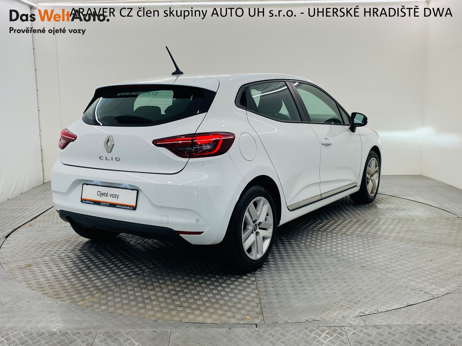 Renault Clio, 1.0 TCe 74kw LED 1. maj. ČR - fotka 2