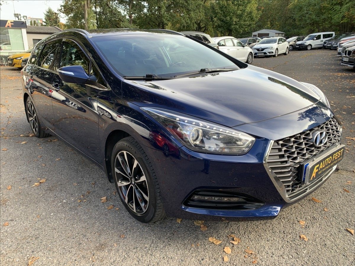 Hyundai i40, 1,6 CRDI ČR,1.MAJITEL - fotka 3