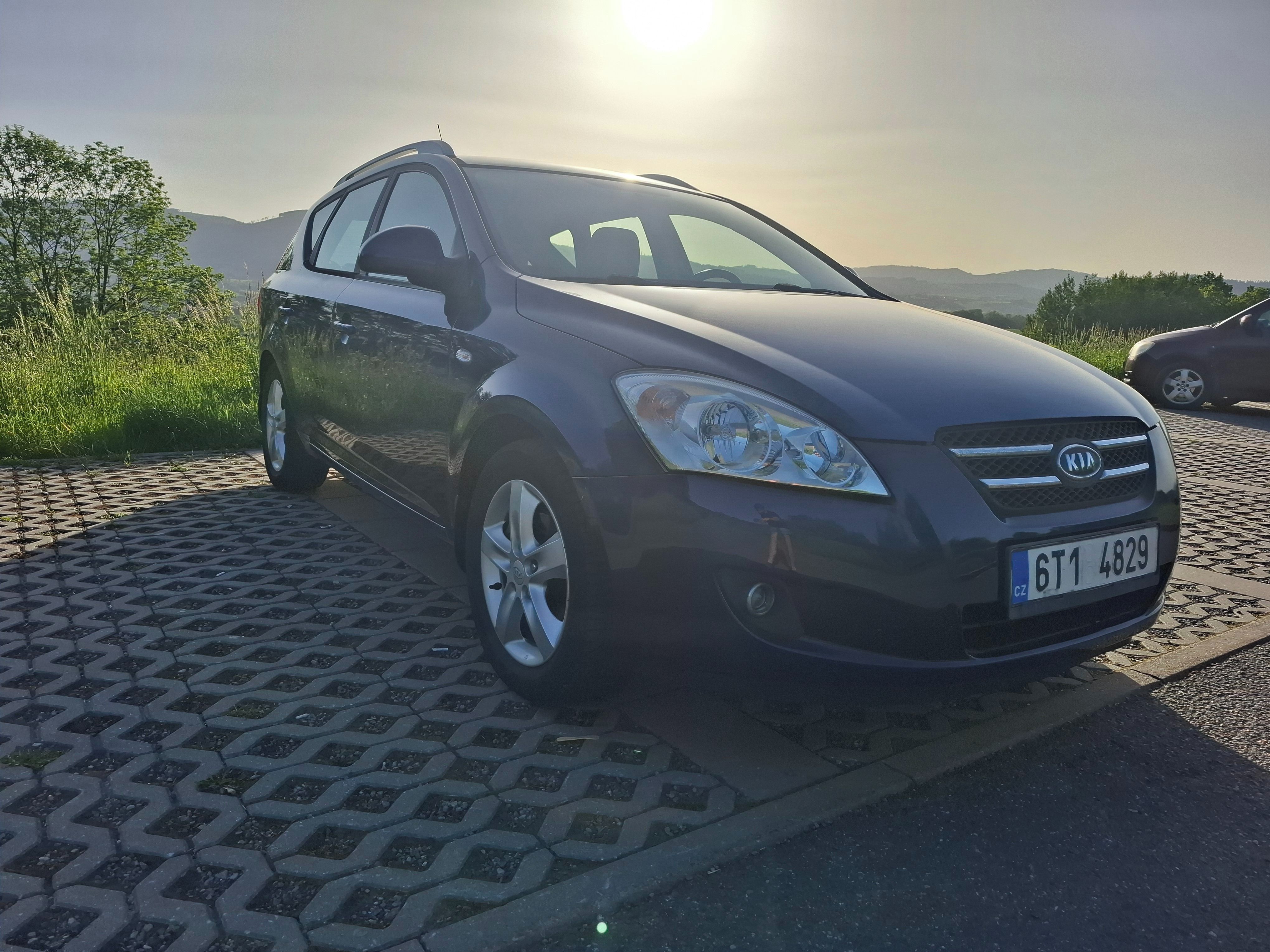 Kia Cee´d, KIA Cee’d SW 1.6 CRDi 85 kW - fotka 2