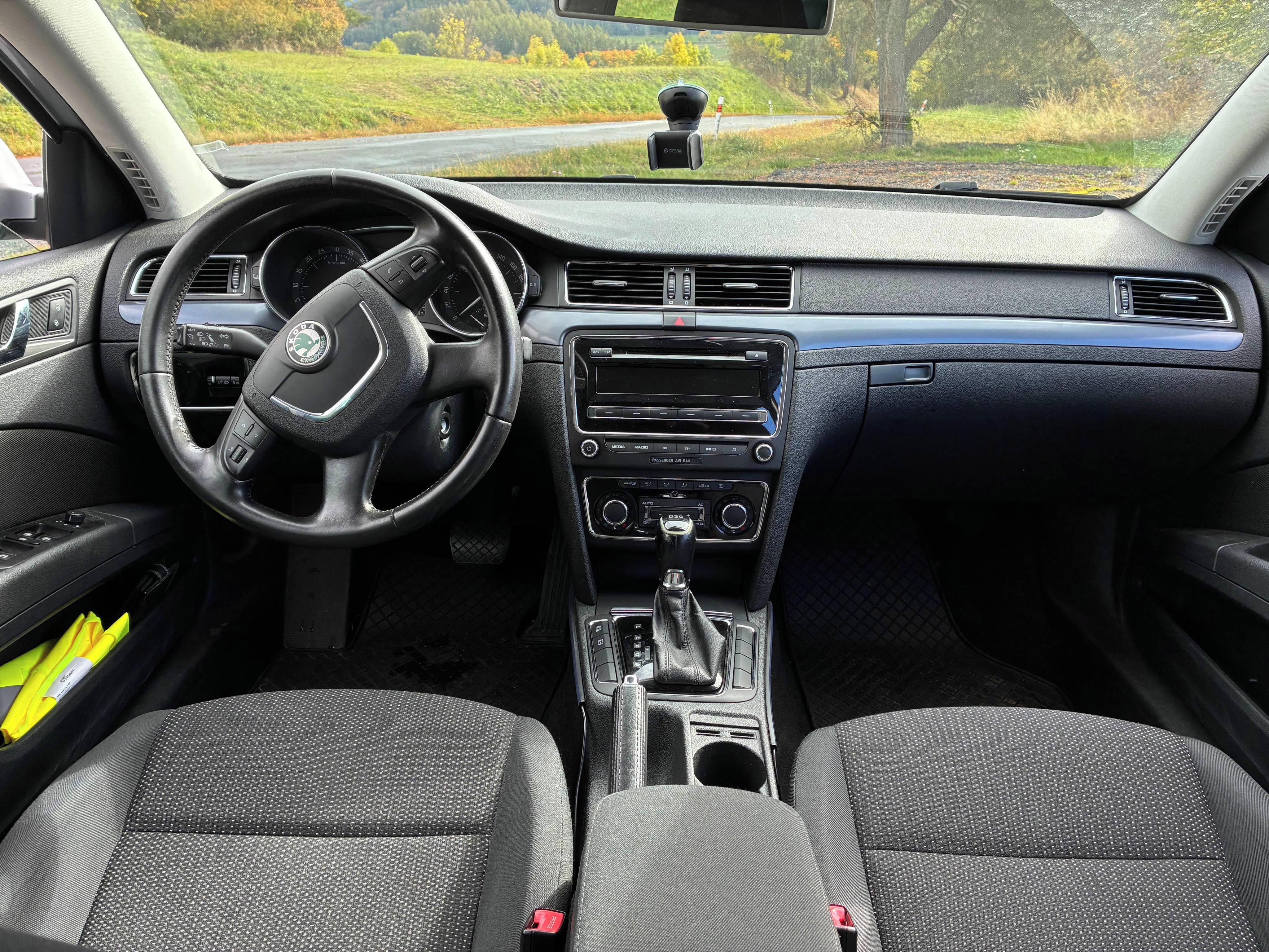 Škoda Superb, ŠKODA SUPERB II 2.0TDI 125Kw A - fotka 5