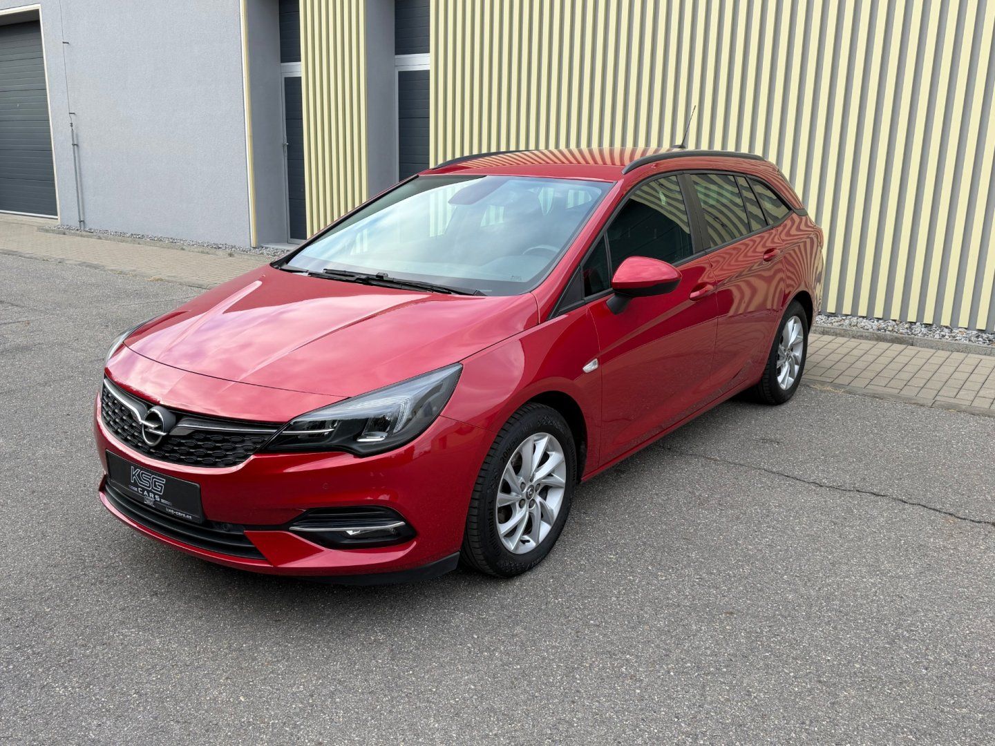 Opel Astra, ST 1.2 Turbo 96kW Tažné Naviga - fotka 2