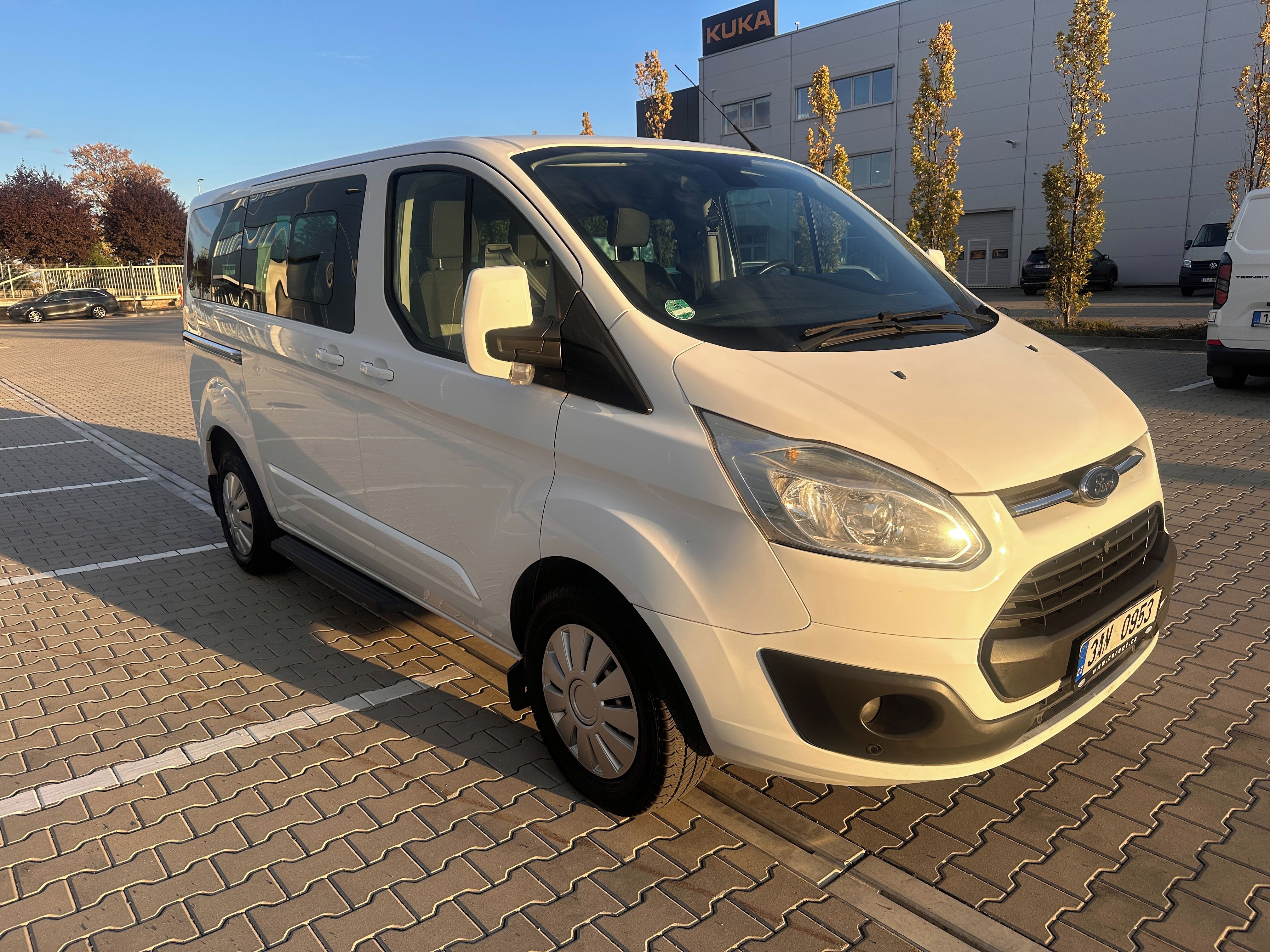 Ford Tourneo Custom, 2.2 TDCi 114kw, ČR,1.maj.,serv - fotka 3