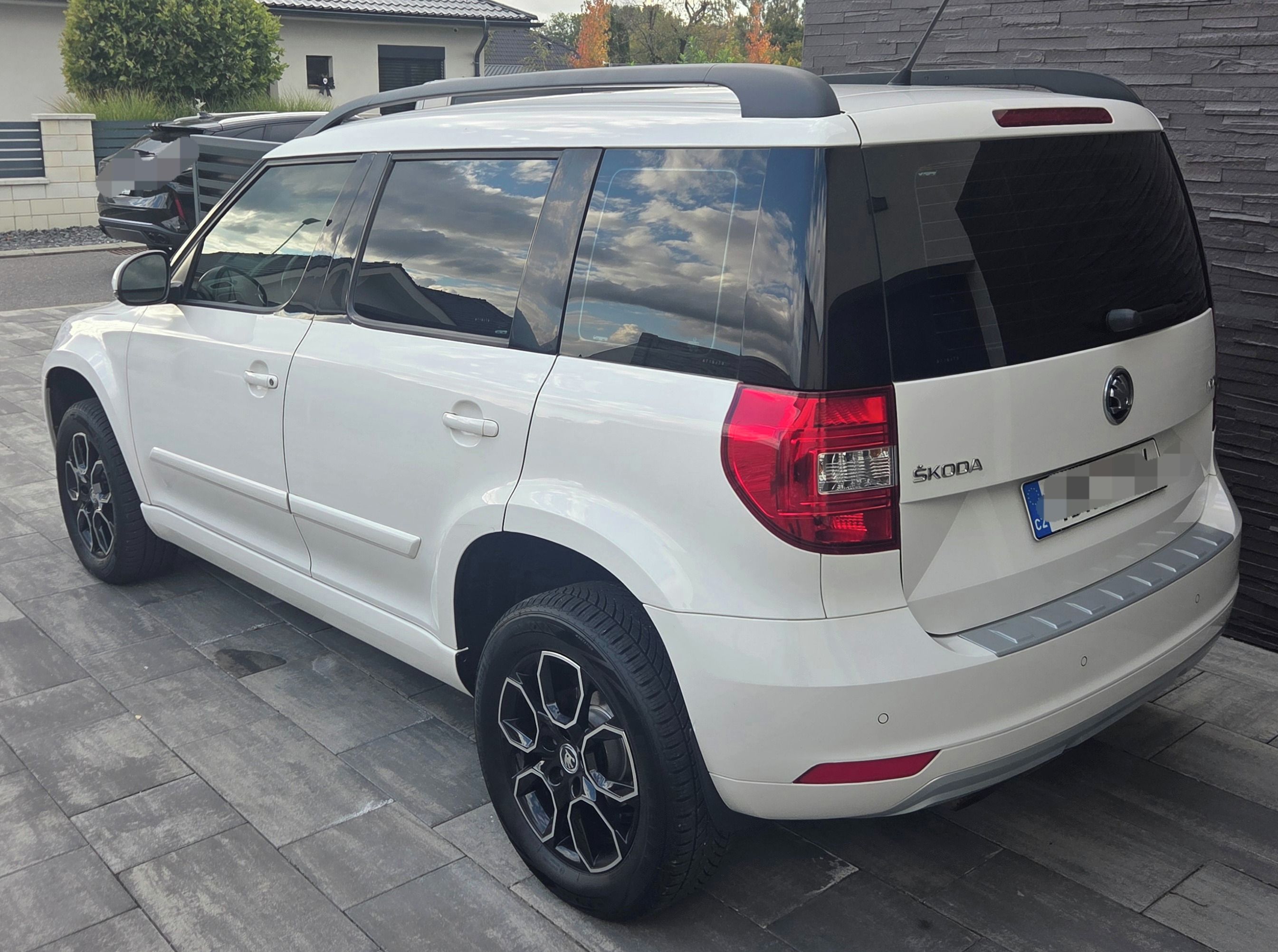 Škoda Yeti, 1.2Tsi 81kw původ Čr - fotka 5