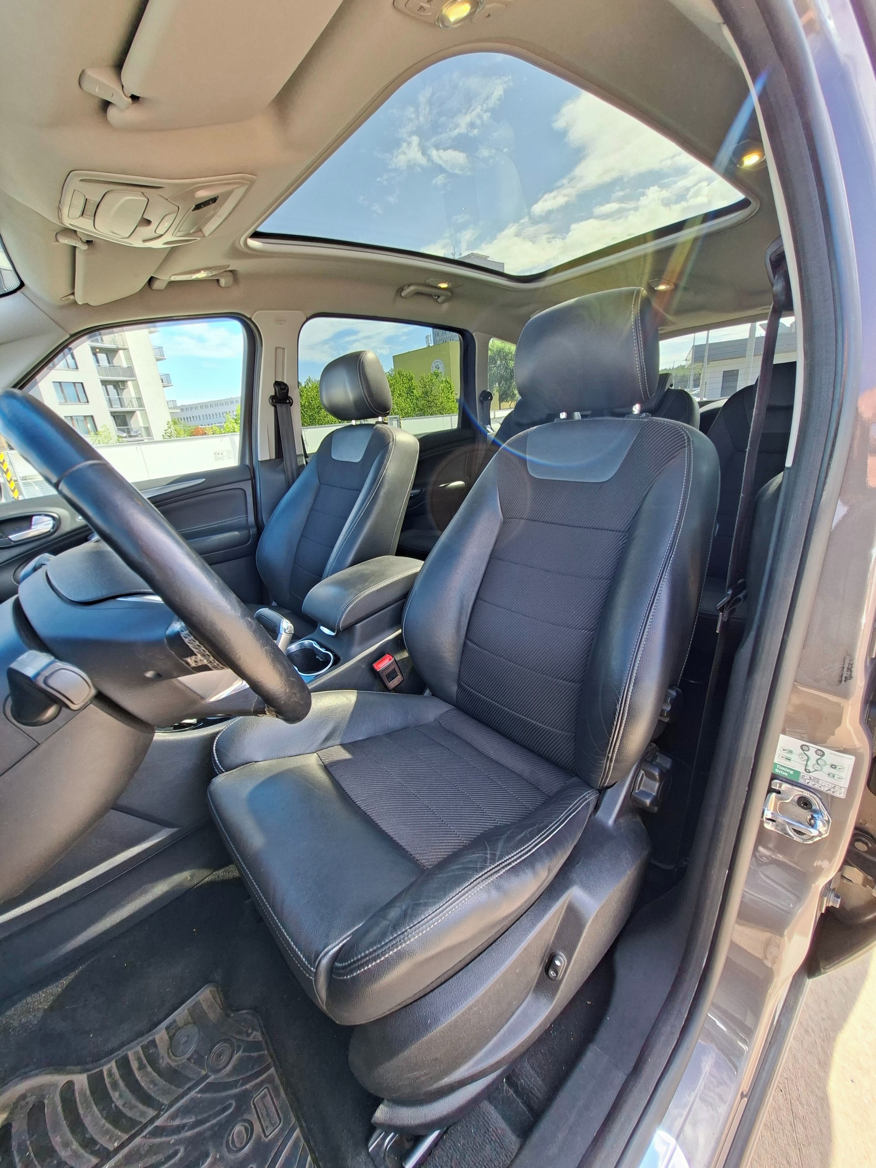Ford S-MAX, 2.0 TDCi Titanium 120 kW - fotka 4