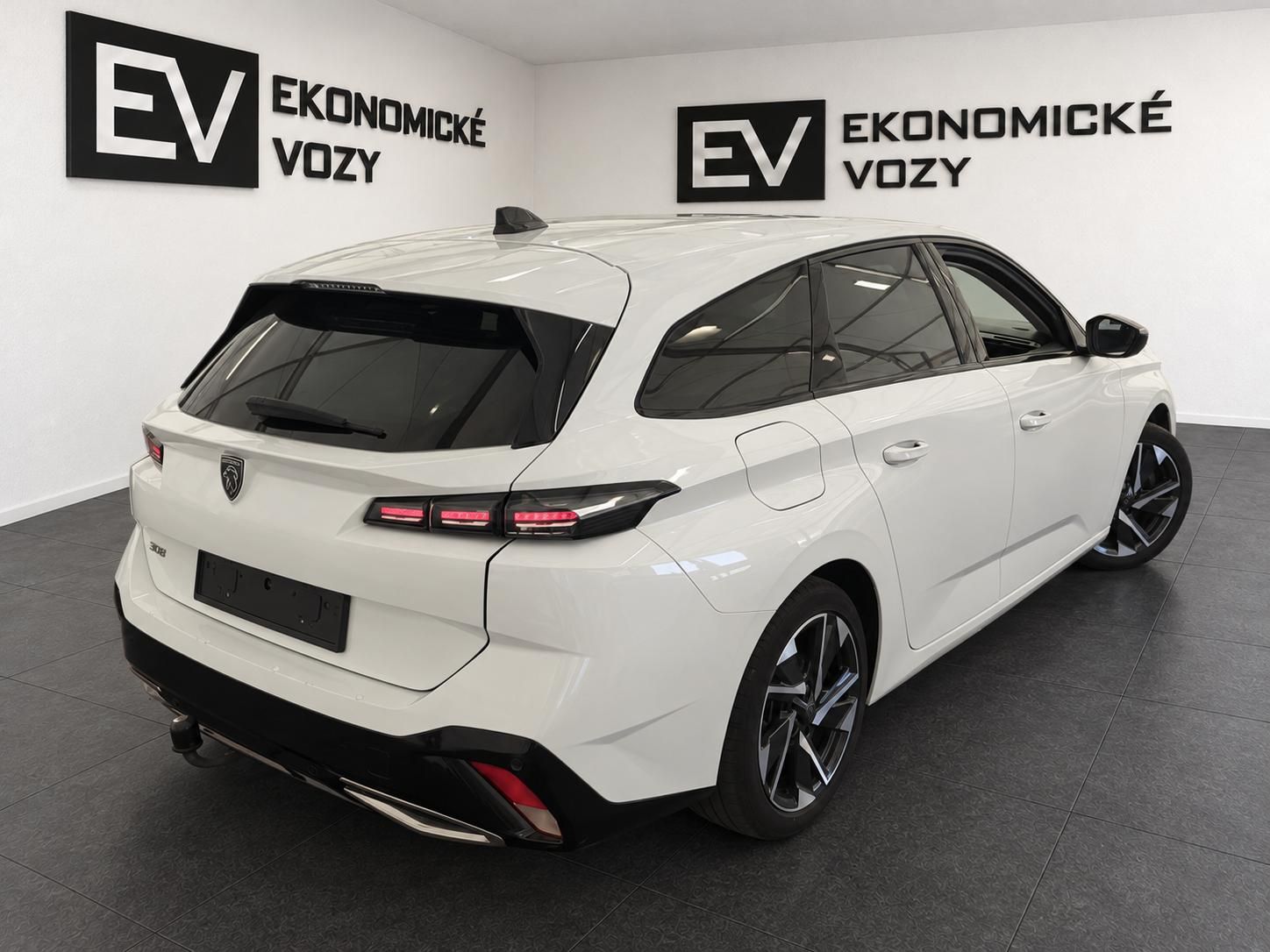 Peugeot 308, 1.5HDI,ČR,AT,ZÁRUKA,SERVIS - fotka 3