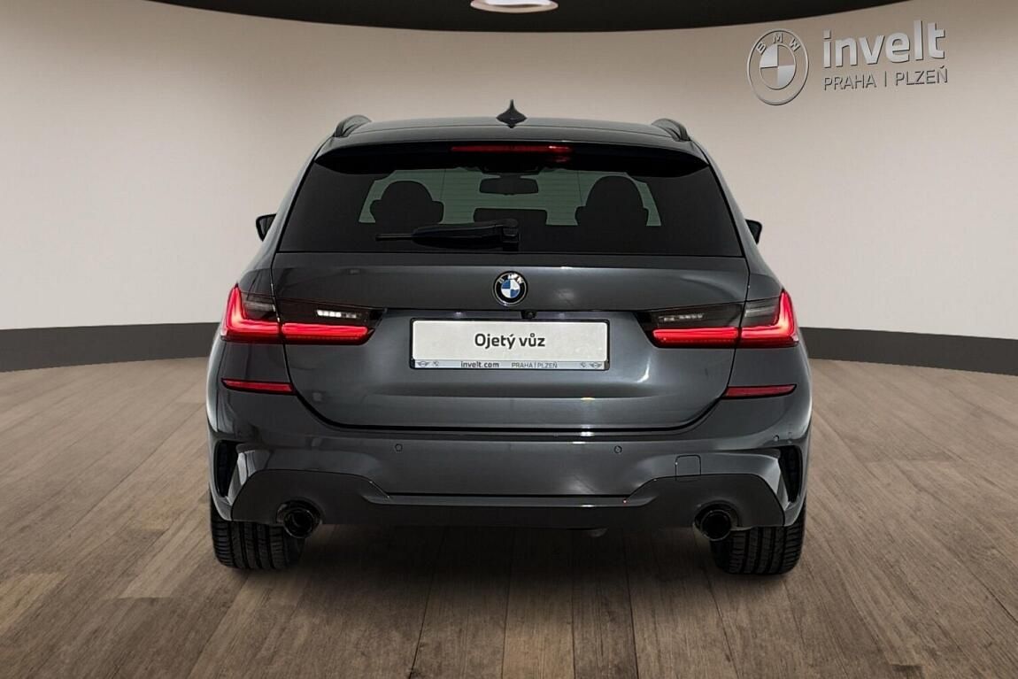 BMW Řada 3, 320d xDrive - fotka 4