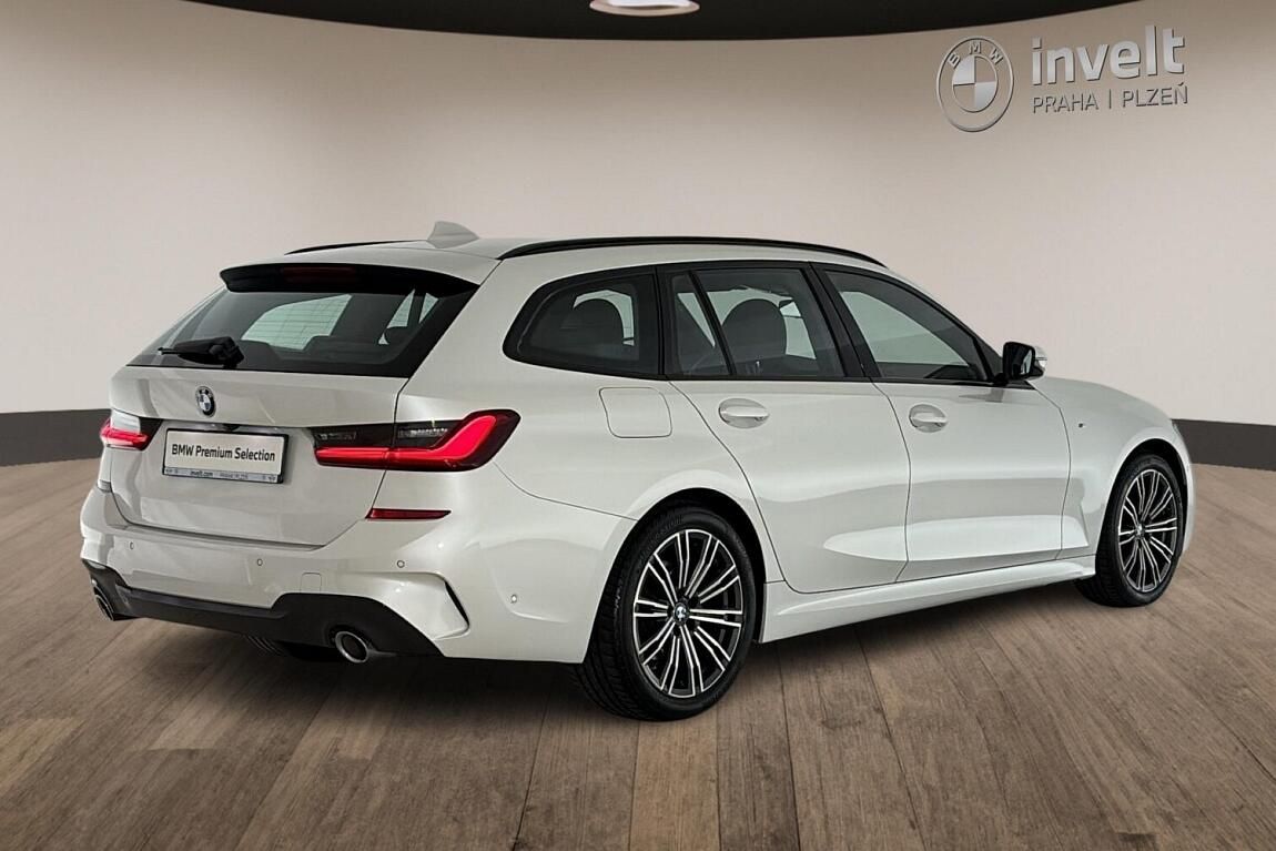 BMW Řada 3, 320d xDrive - fotka 3