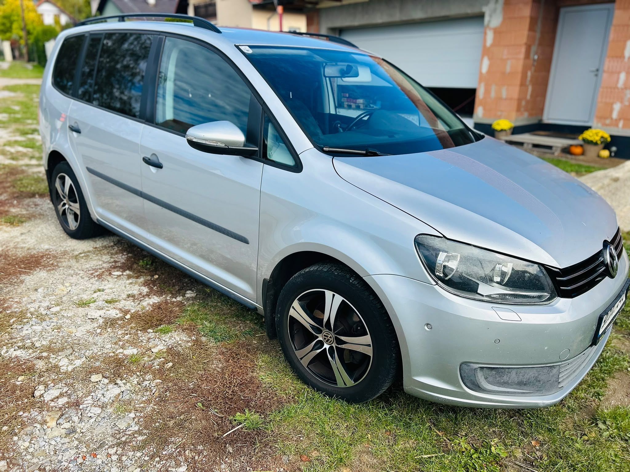 Volkswagen Touran, WV Touran 1.6 TDI - fotka 2