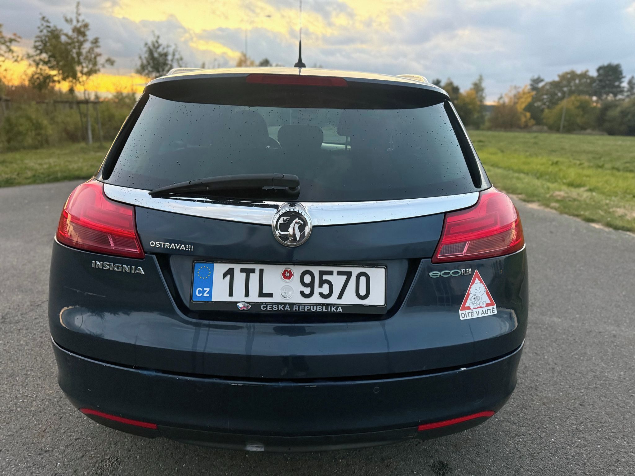 Opel Insignia, 2,0 118 kW KOMBI - fotka 4