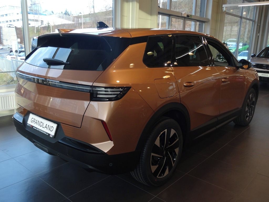 Opel Grandland, GS Hybrid 1.2 PT 145k A6 - fotka 3