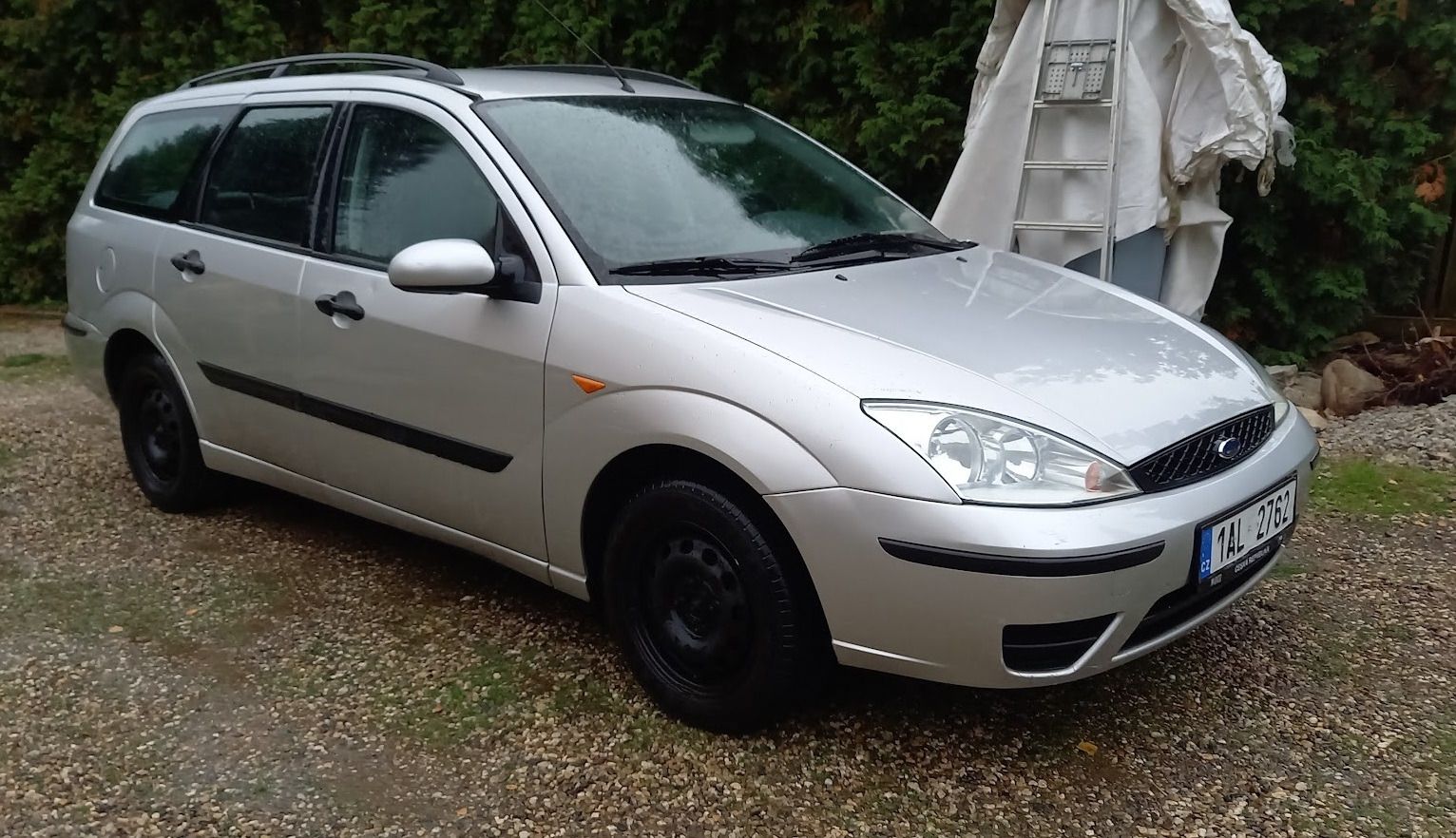 Ford Focus, 1.6 benzín, zánovní STK - fotka 3