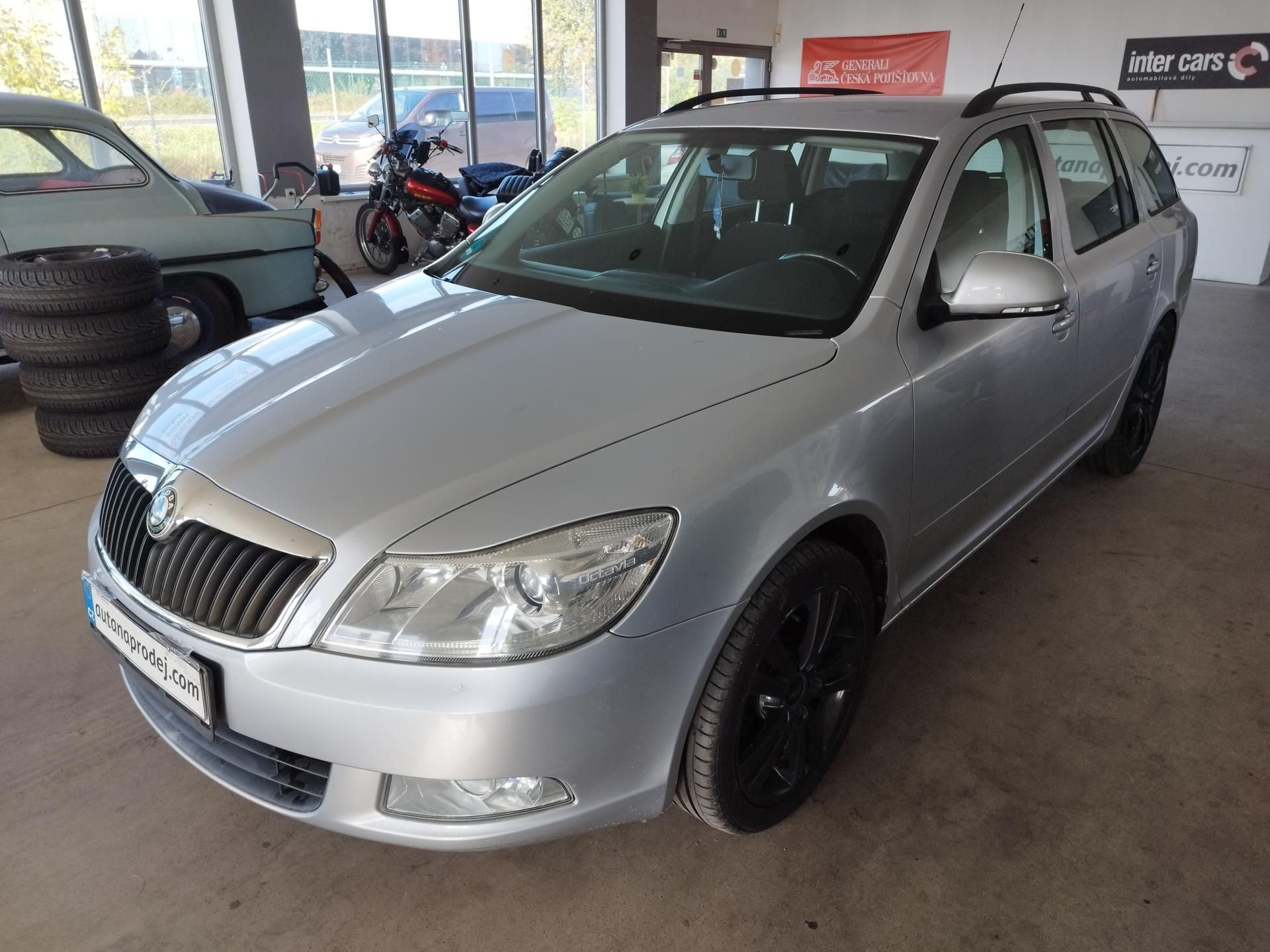 Škoda Octavia, 1,6TDi 77KW KLIMA ALU NAVI - fotka 4