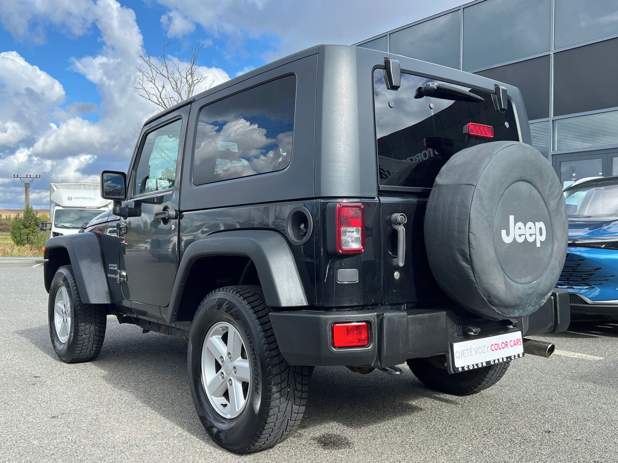 Jeep Wrangler, 3.8 V6 146kW 4x4 - fotka 4
