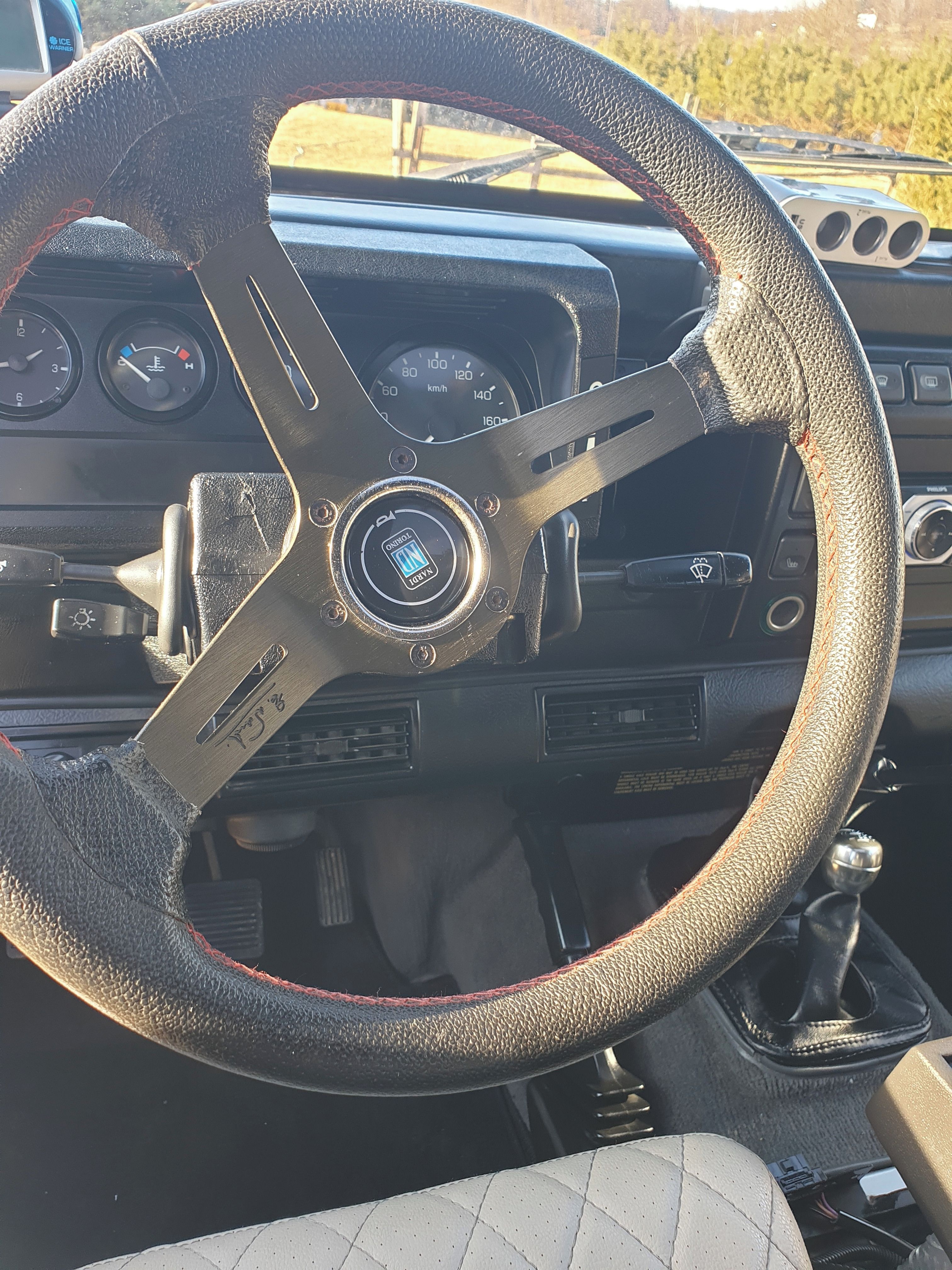 Land Rover Defender, po renovaci - fotka 6
