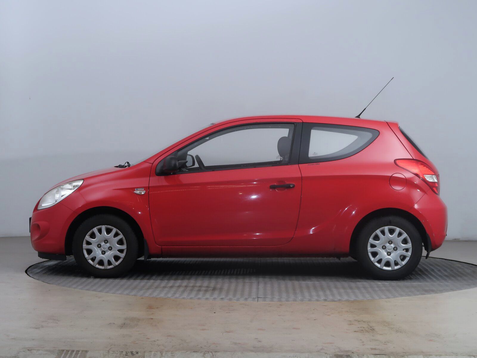 Hyundai i20, 1.2, Serv.kniha, po STK - fotka 3