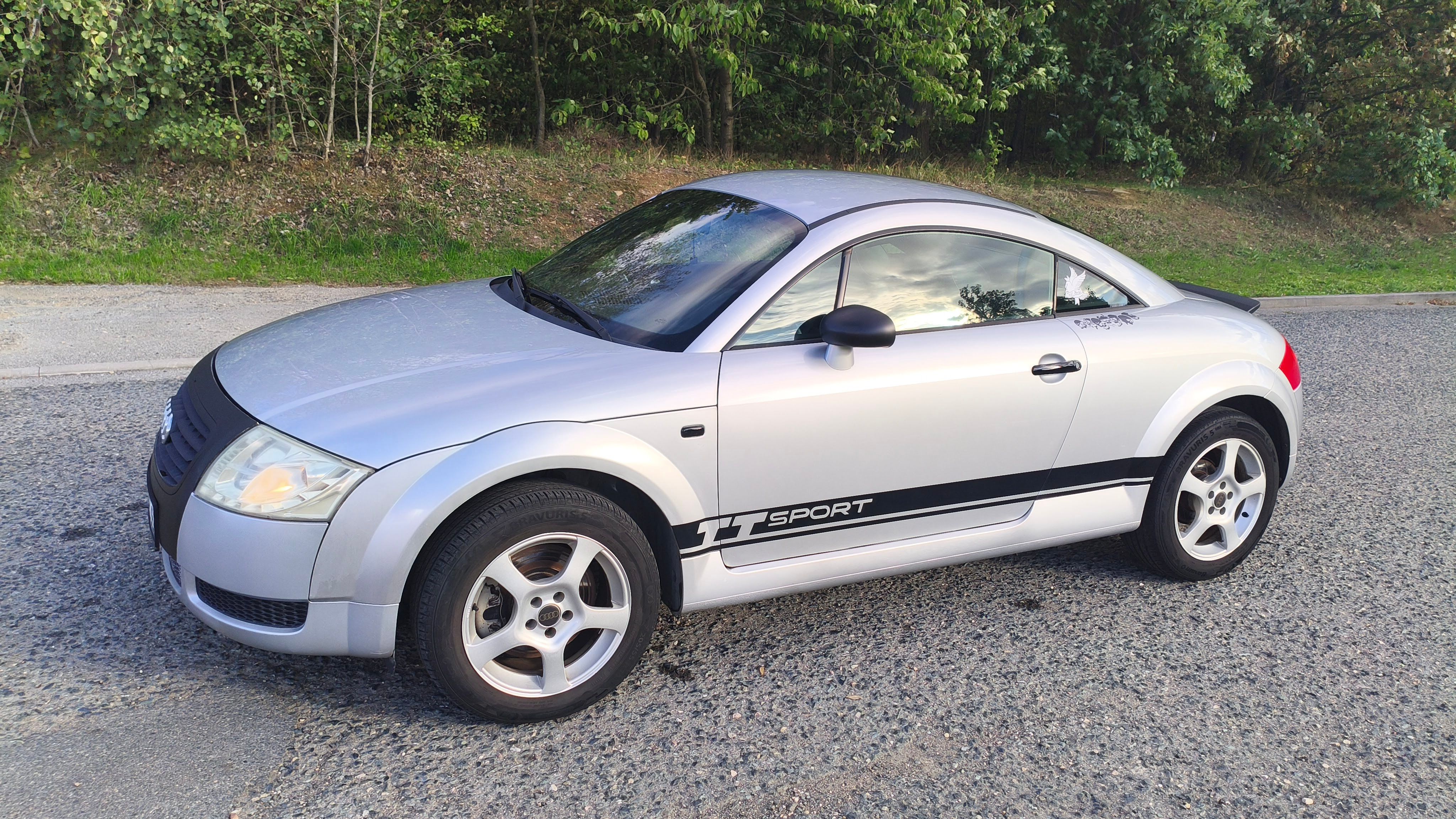 Audi TT, 1.8 T - fotka 2