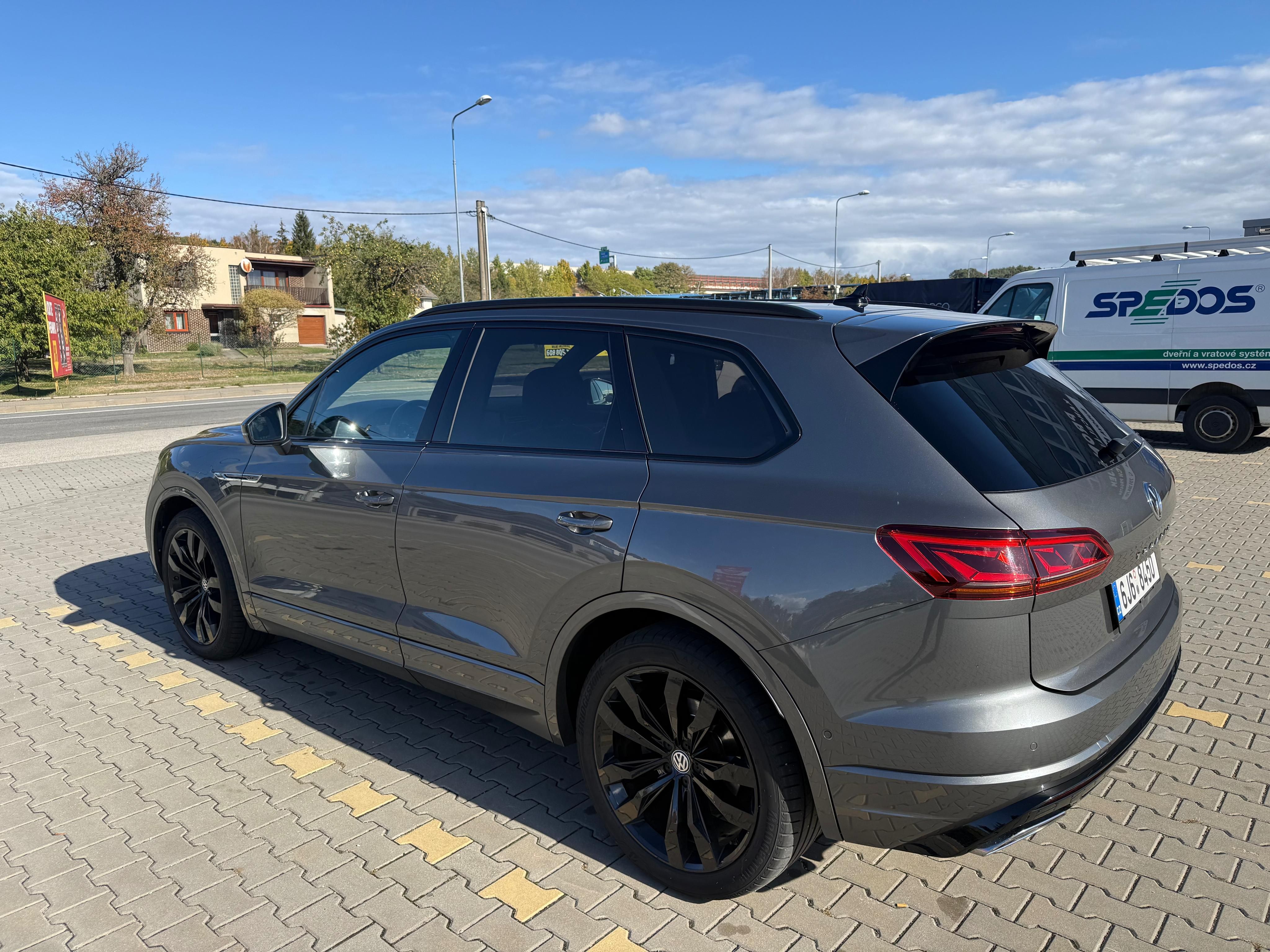 Volkswagen Touareg - fotka 5