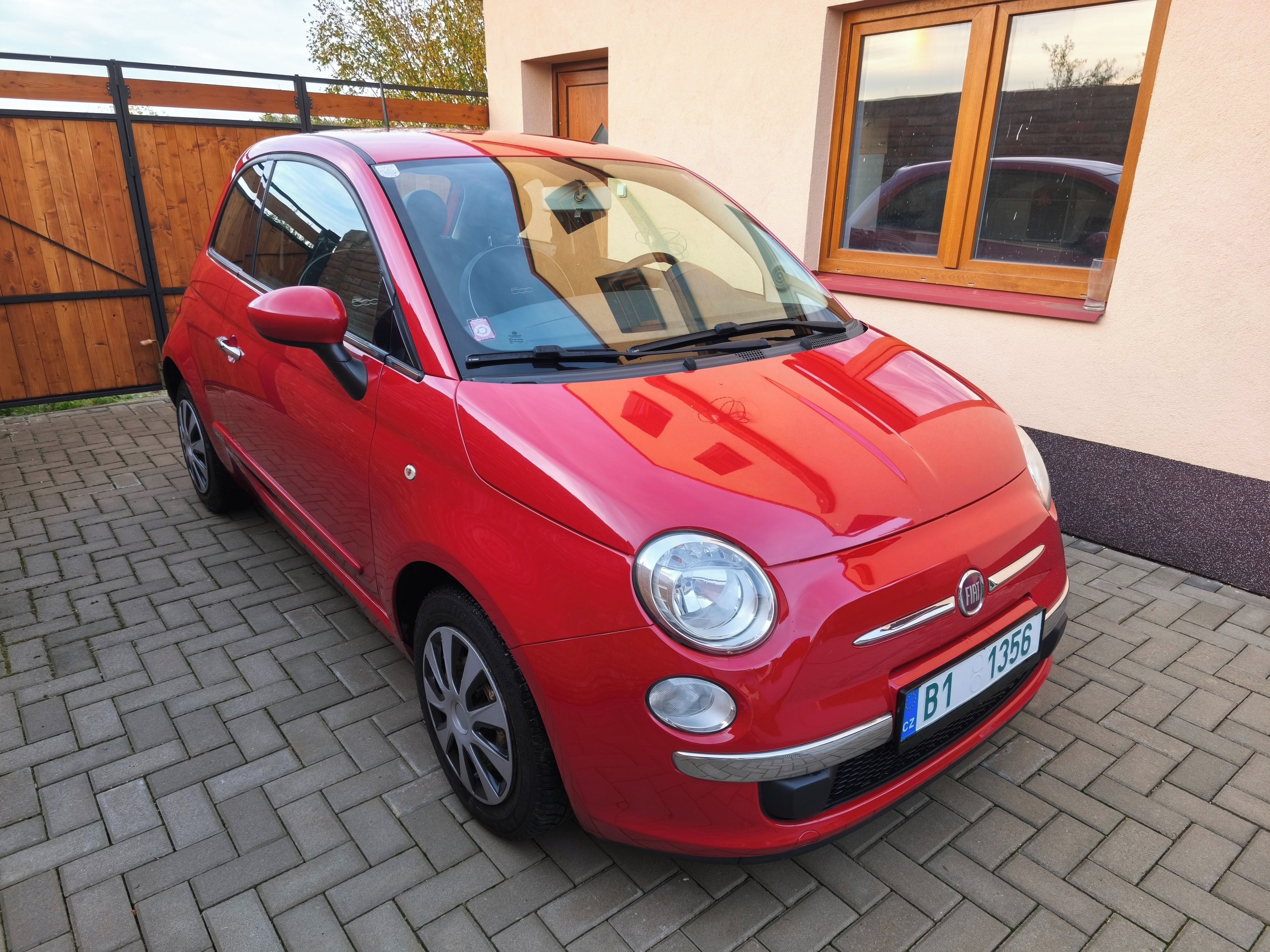 Fiat 500, Fiat 500 1,2 51 kw r.v. 2015 - fotka 3