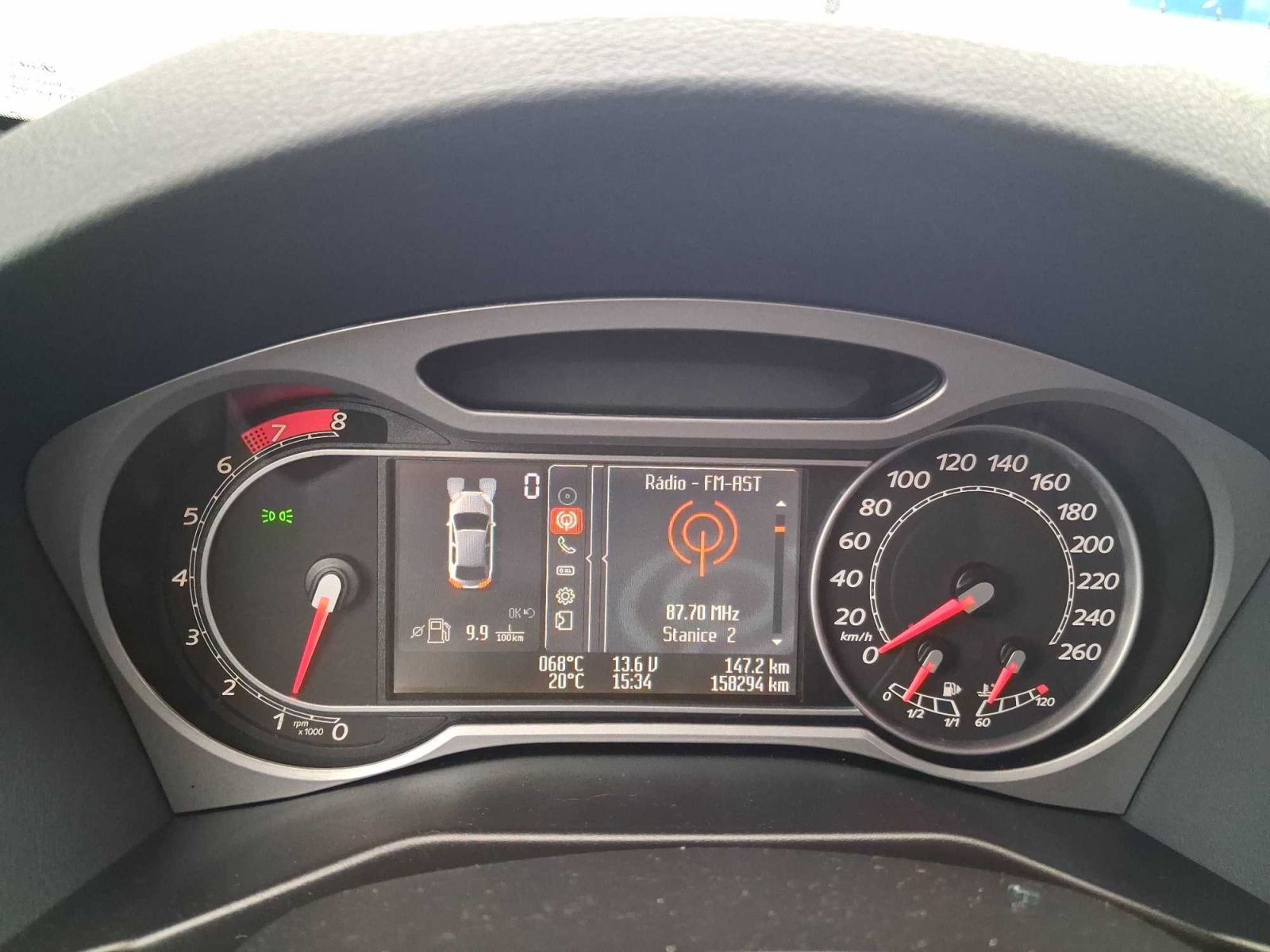 Ford Mondeo, 2.5 Duratec, Kožené sedačky - fotka 3
