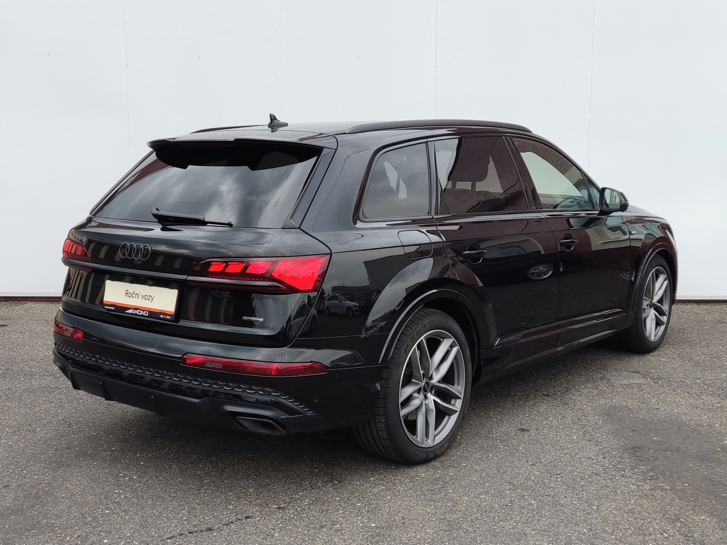 Audi Q7, TFSI PHEV 360kW S-line quattro - fotka 2