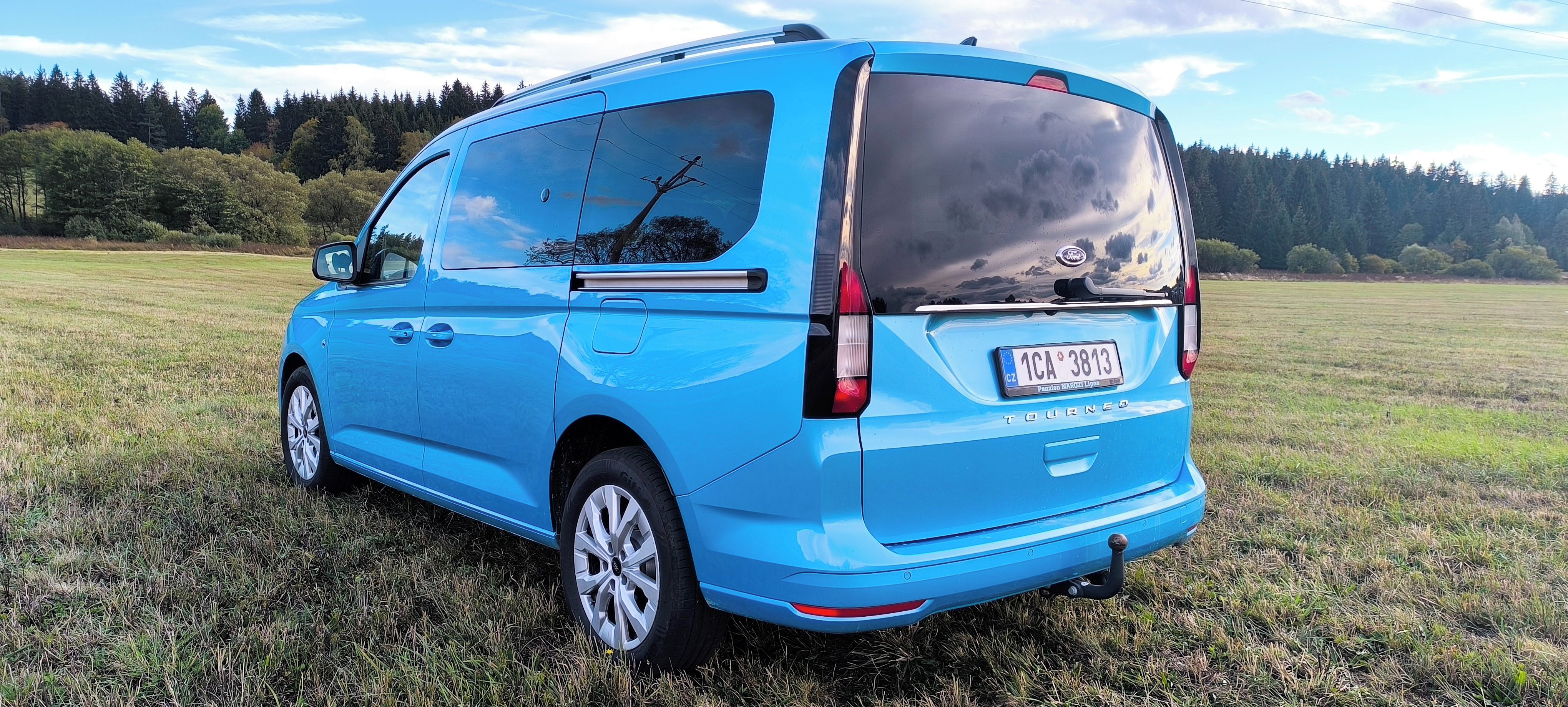 Ford Tourneo Connect, Grand 1.5, 85kW AT Titanium - fotka 4
