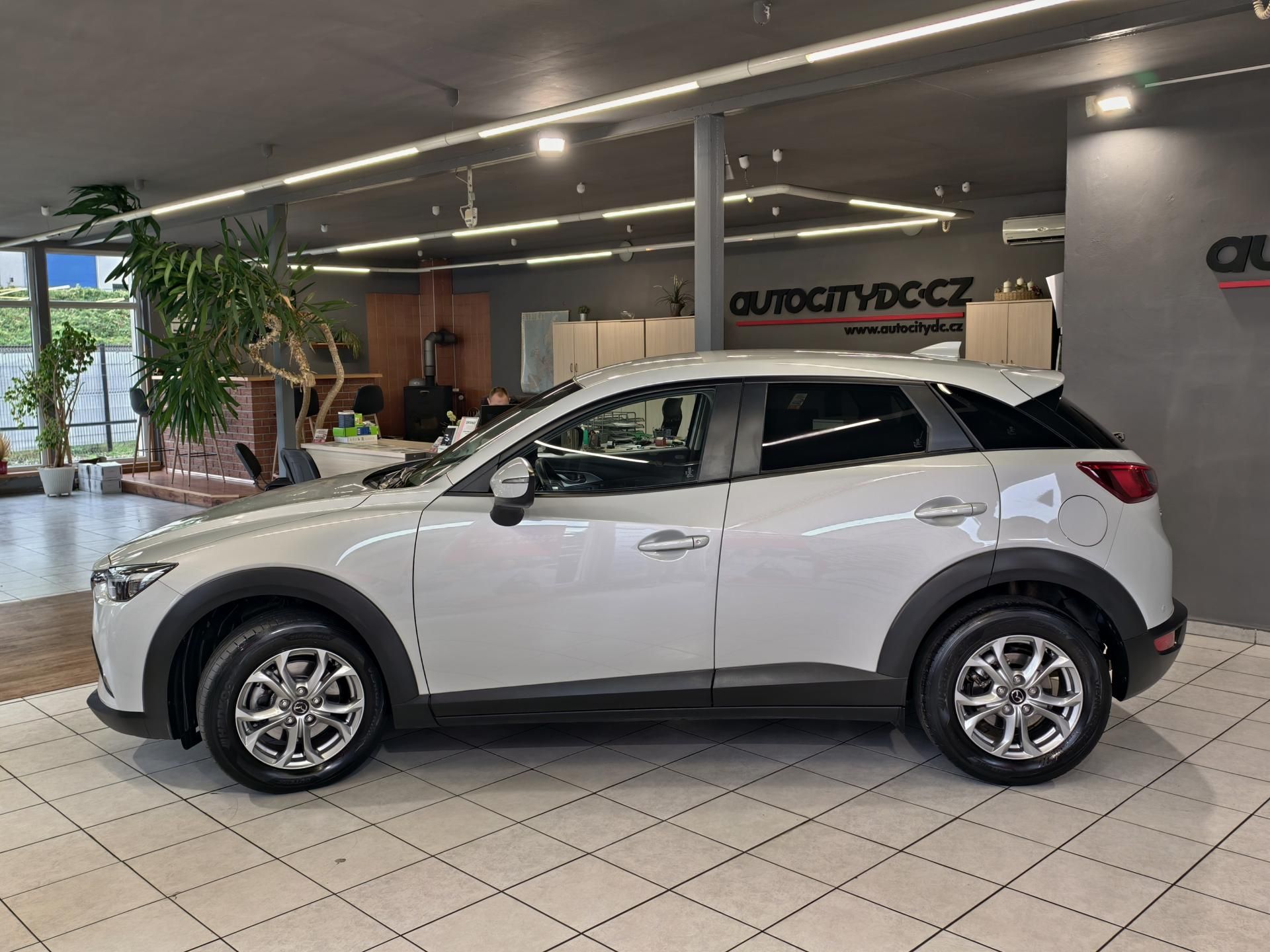 Mazda CX-3, 2.0 Skyactiv-G LED, LANE, PDC - fotka 4