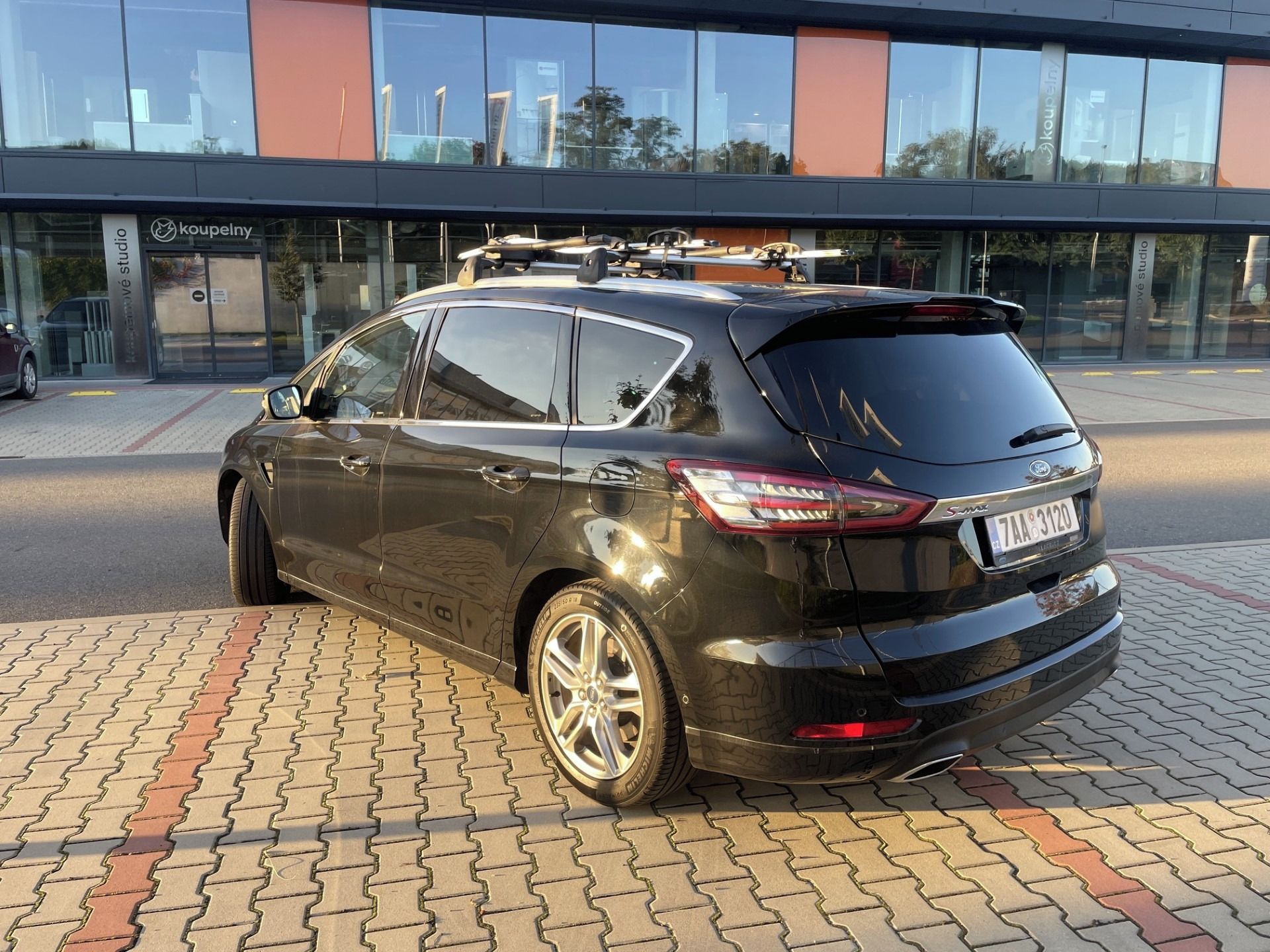 Ford S-MAX, Ford S-Max Nehavarováno - fotka 4