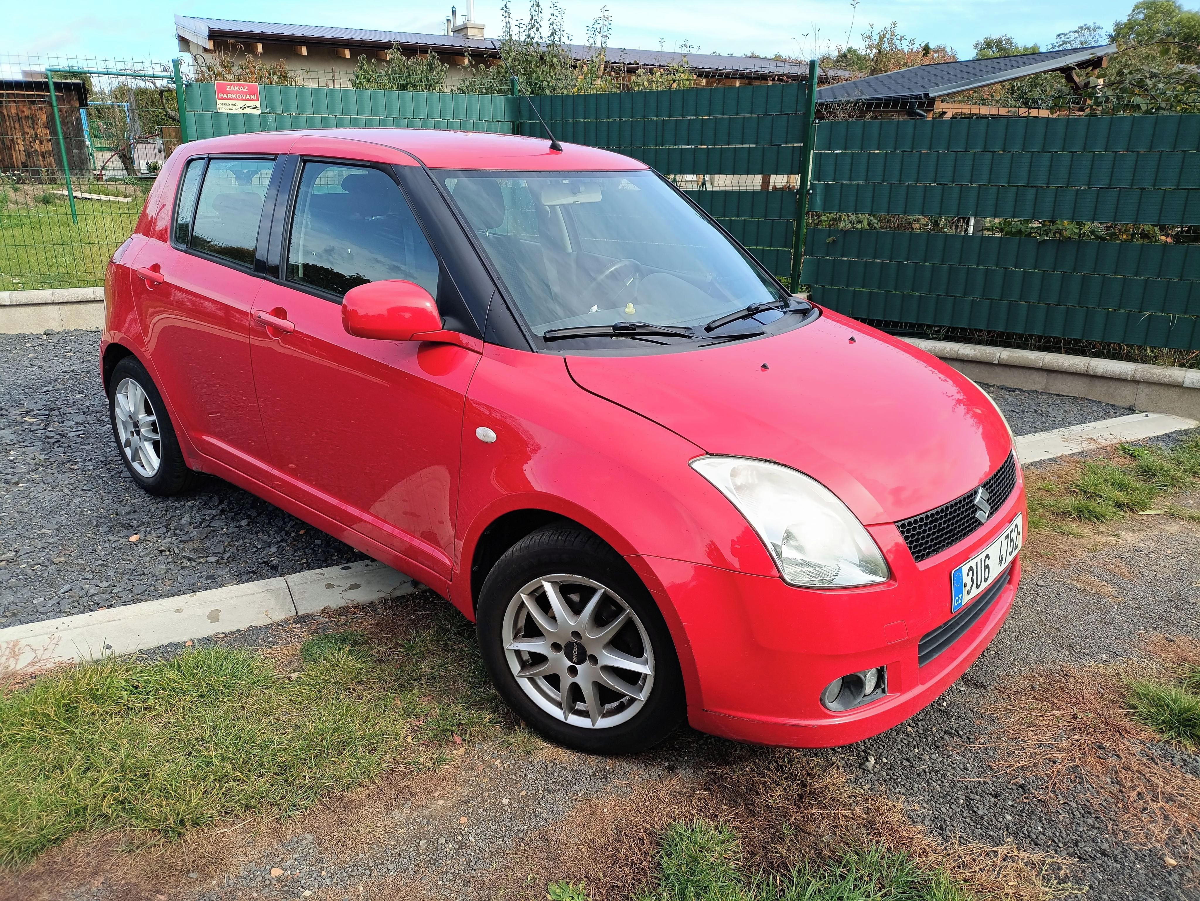 Suzuki Swift, 1.3 GLX plná výbava 2x ALU 15"