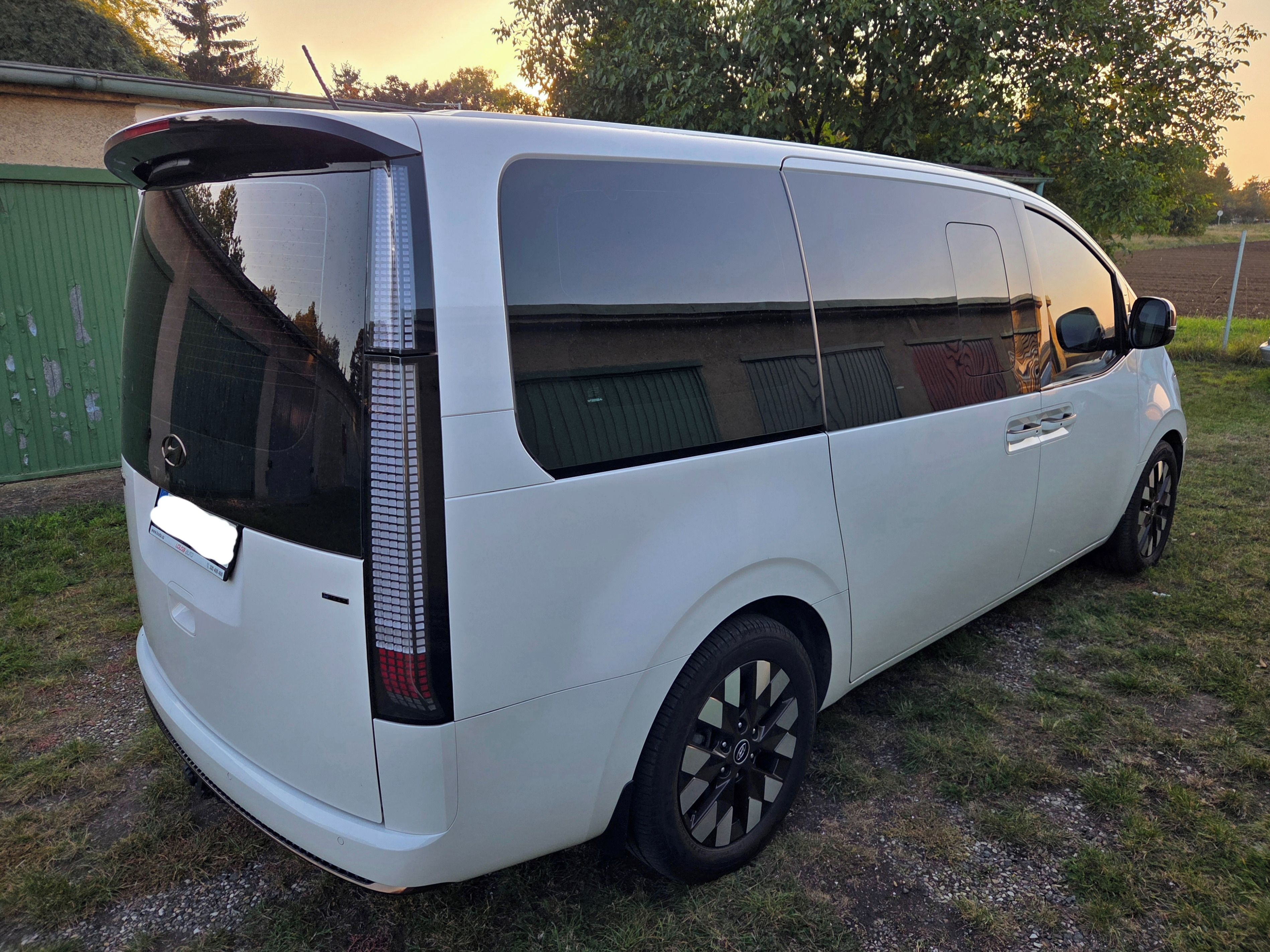 Hyundai Staria - fotka 4