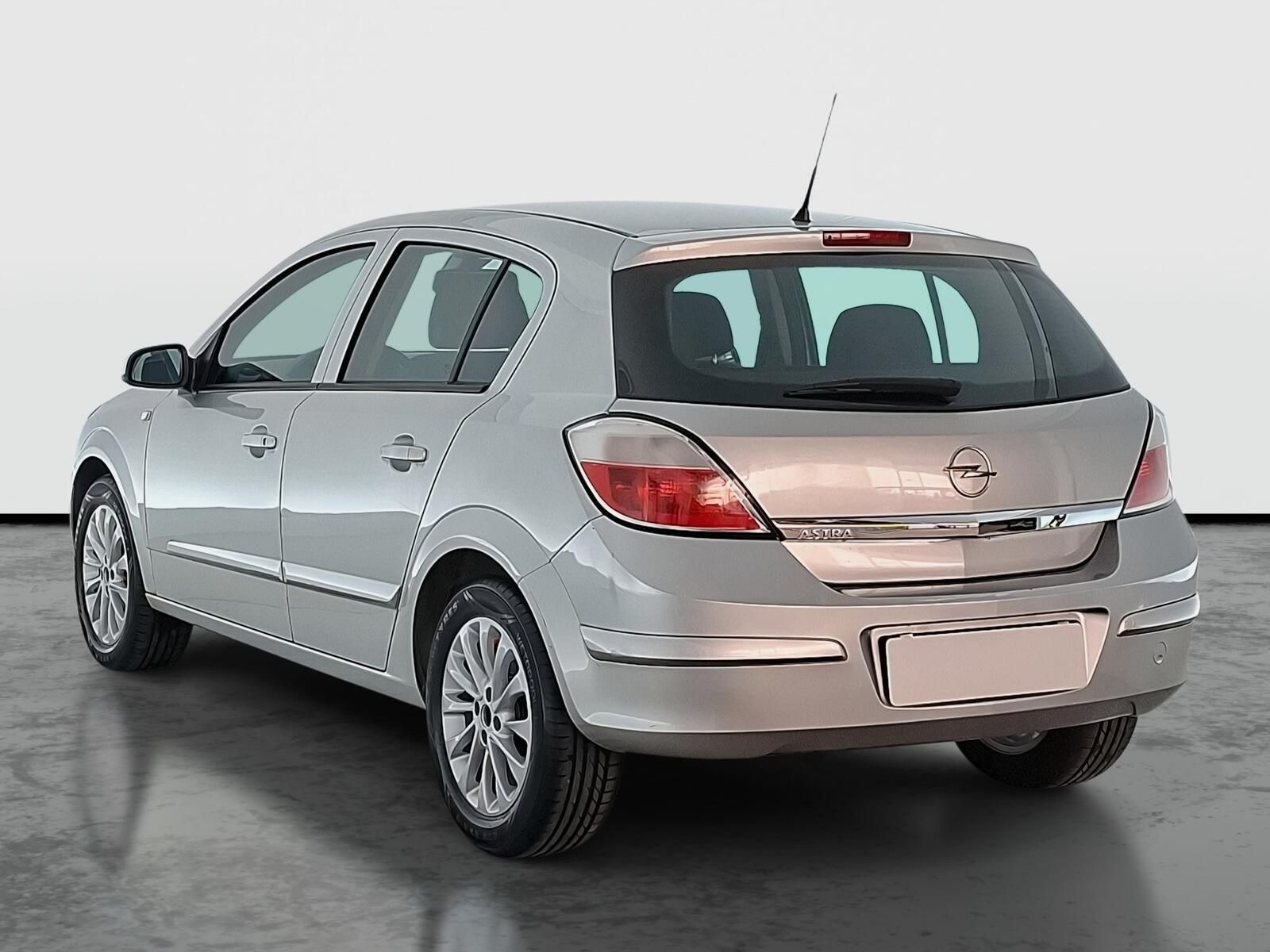 Opel Astra, 1.4 16V, Automat - fotka 4