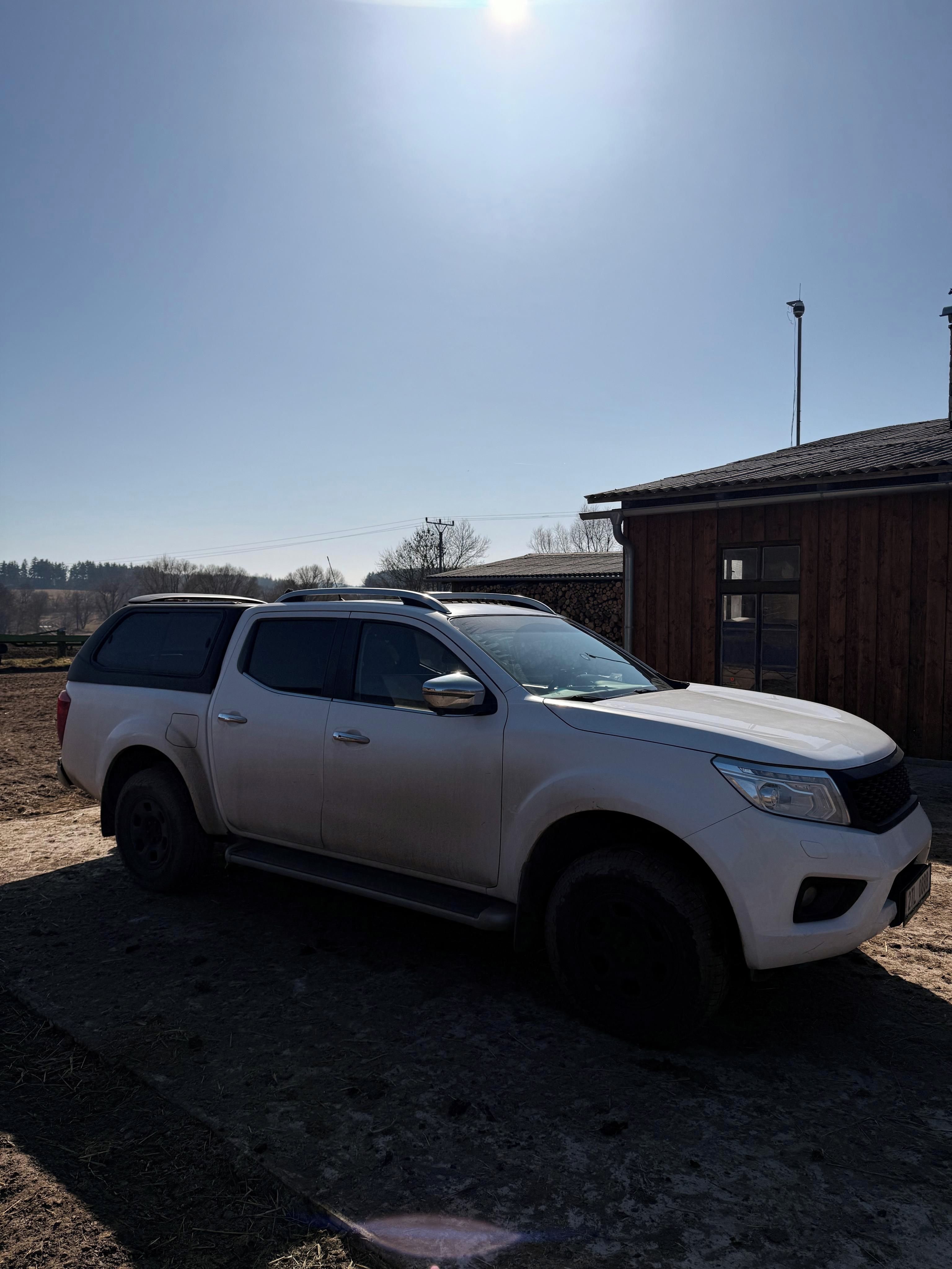 Nissan Navara, 140kW, hardtop,150tkm, CarPlay - fotka 2