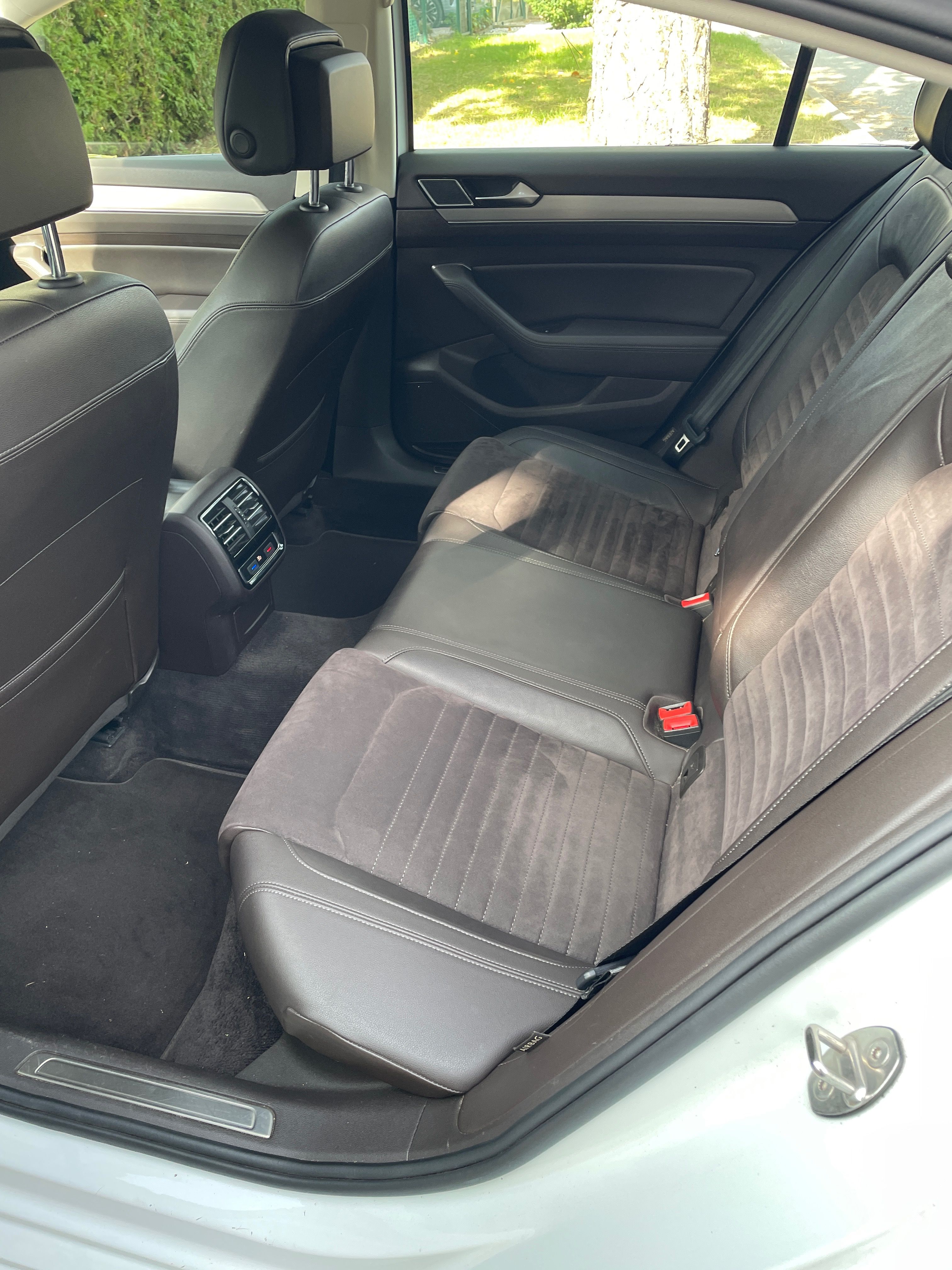 Volkswagen Passat, VW Passat 2,0 TDI Higline - fotka 6
