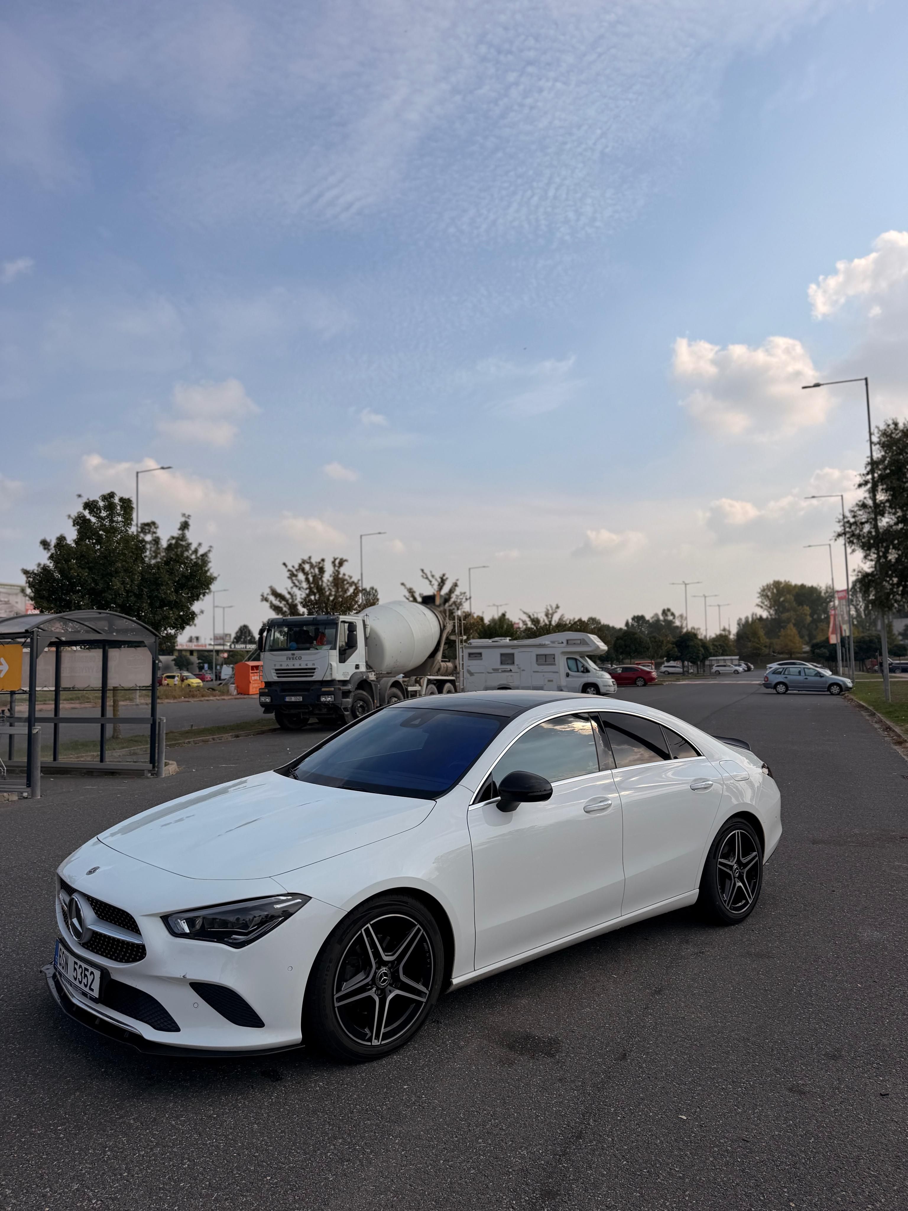 Mercedes-Benz CLA, Mercedes-Benz CLA 200, benzín - fotka 4