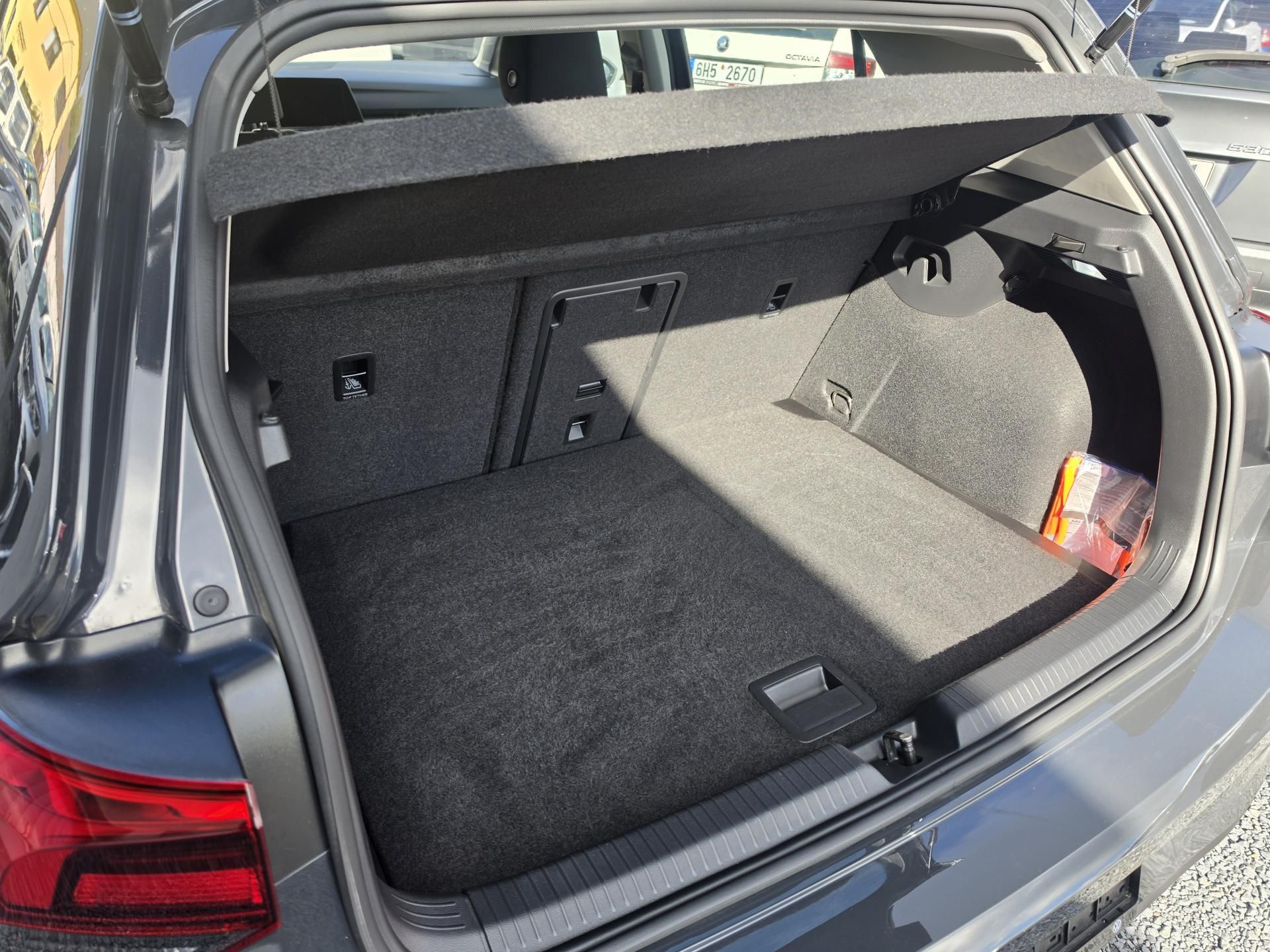 Volkswagen Golf, 1.0 TSI 6ti 81kw Led - fotka 5