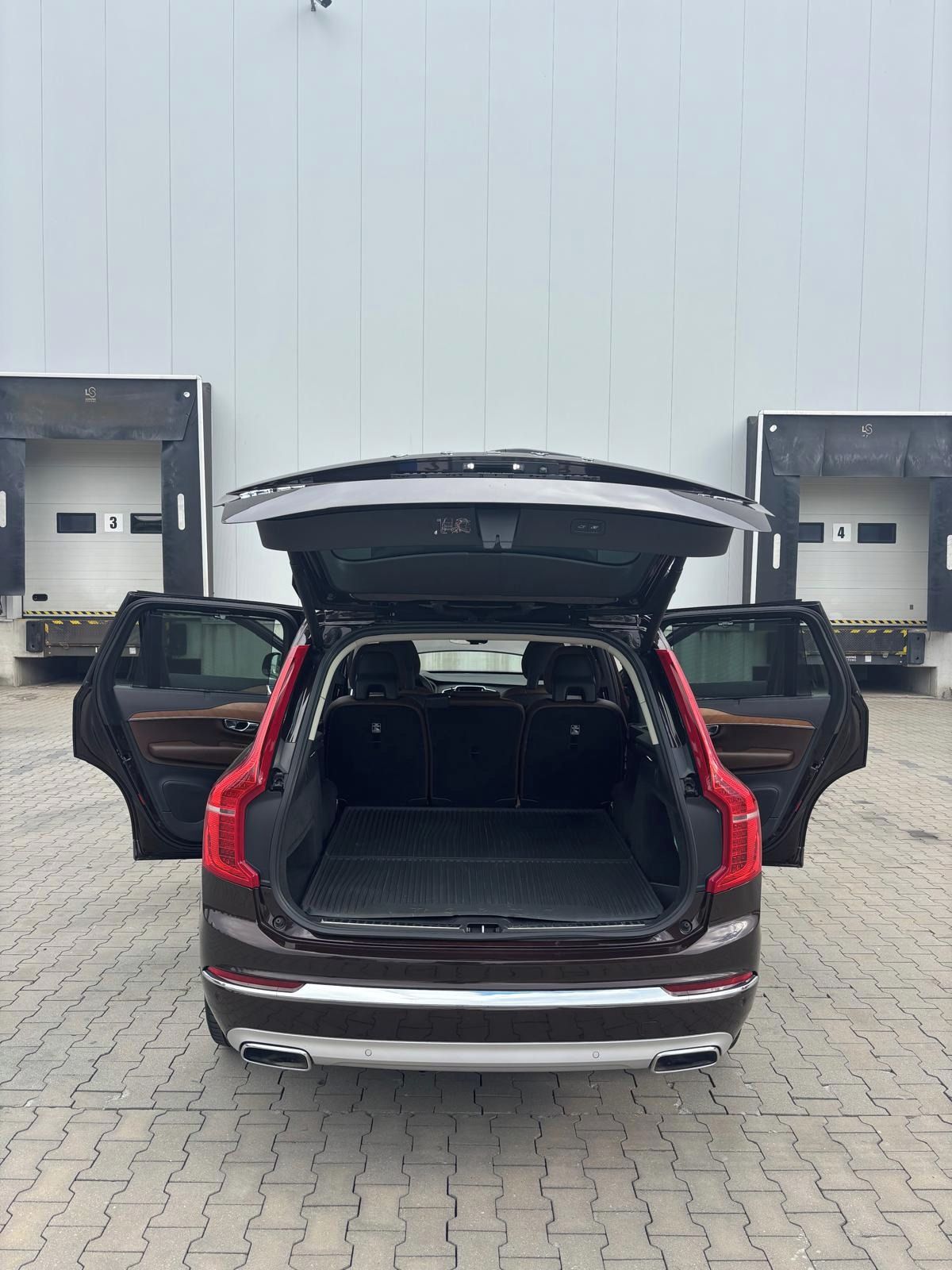 Volvo XC90, Volvo T6 - 228 kW benzín - fotka 3