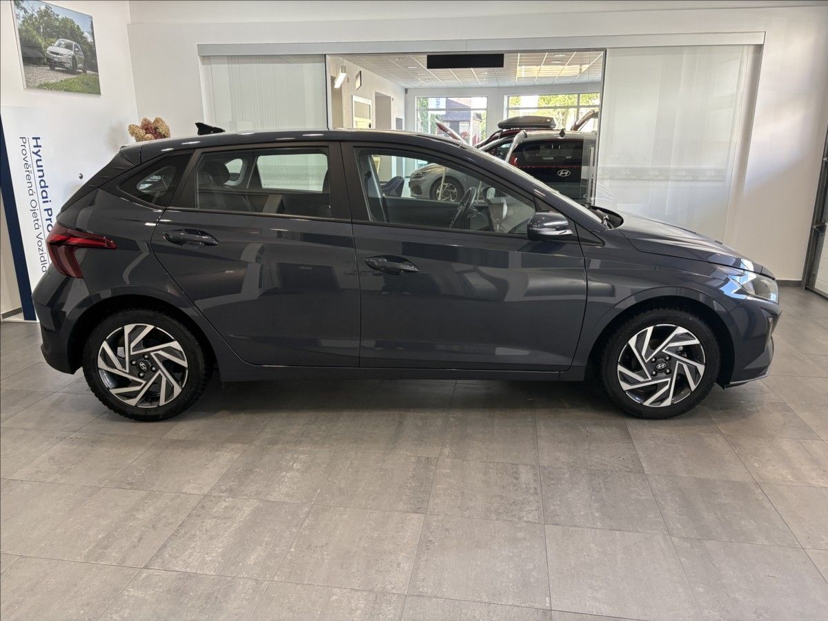 Hyundai i20, 1,2i MT Wave + Winter - fotka 6