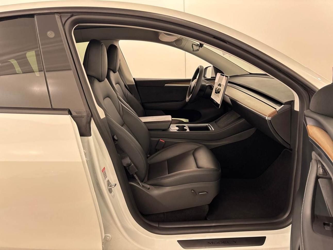 Tesla Model Y, LONG RANGE DUAL MOTOR TZ 94,0% - fotka 6