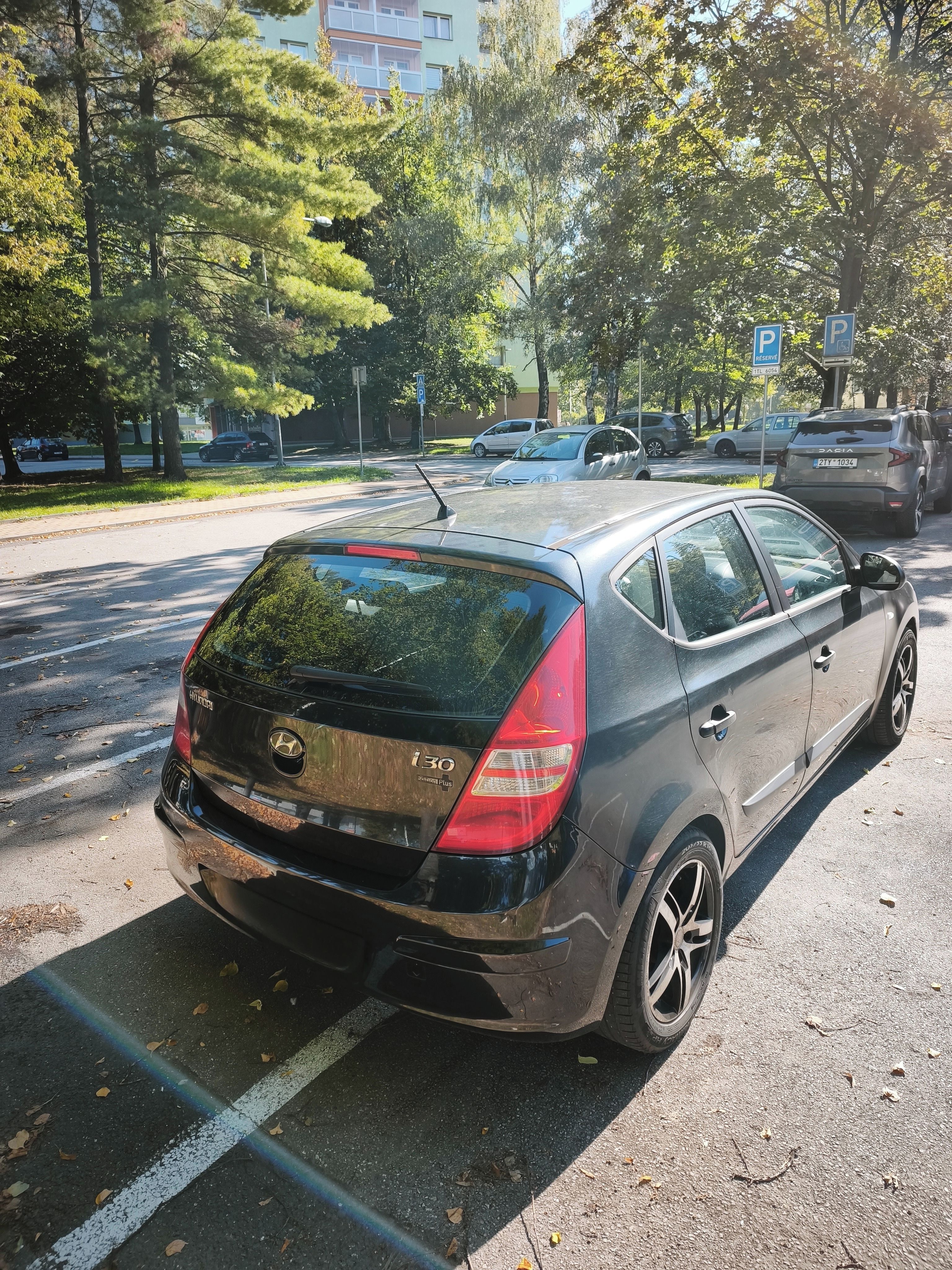 Hyundai i30, 1,4 benzín - fotka 5