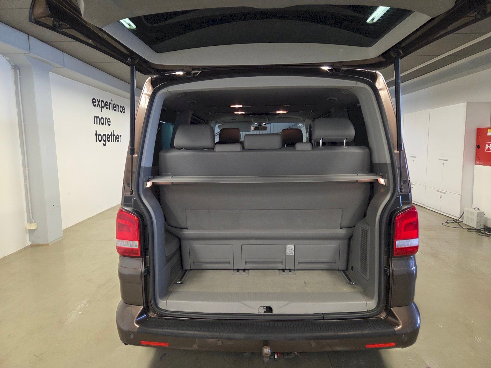 Volkswagen Multivan, 2.0 TDI 132 kW DSG 4MOTION - fotka 6