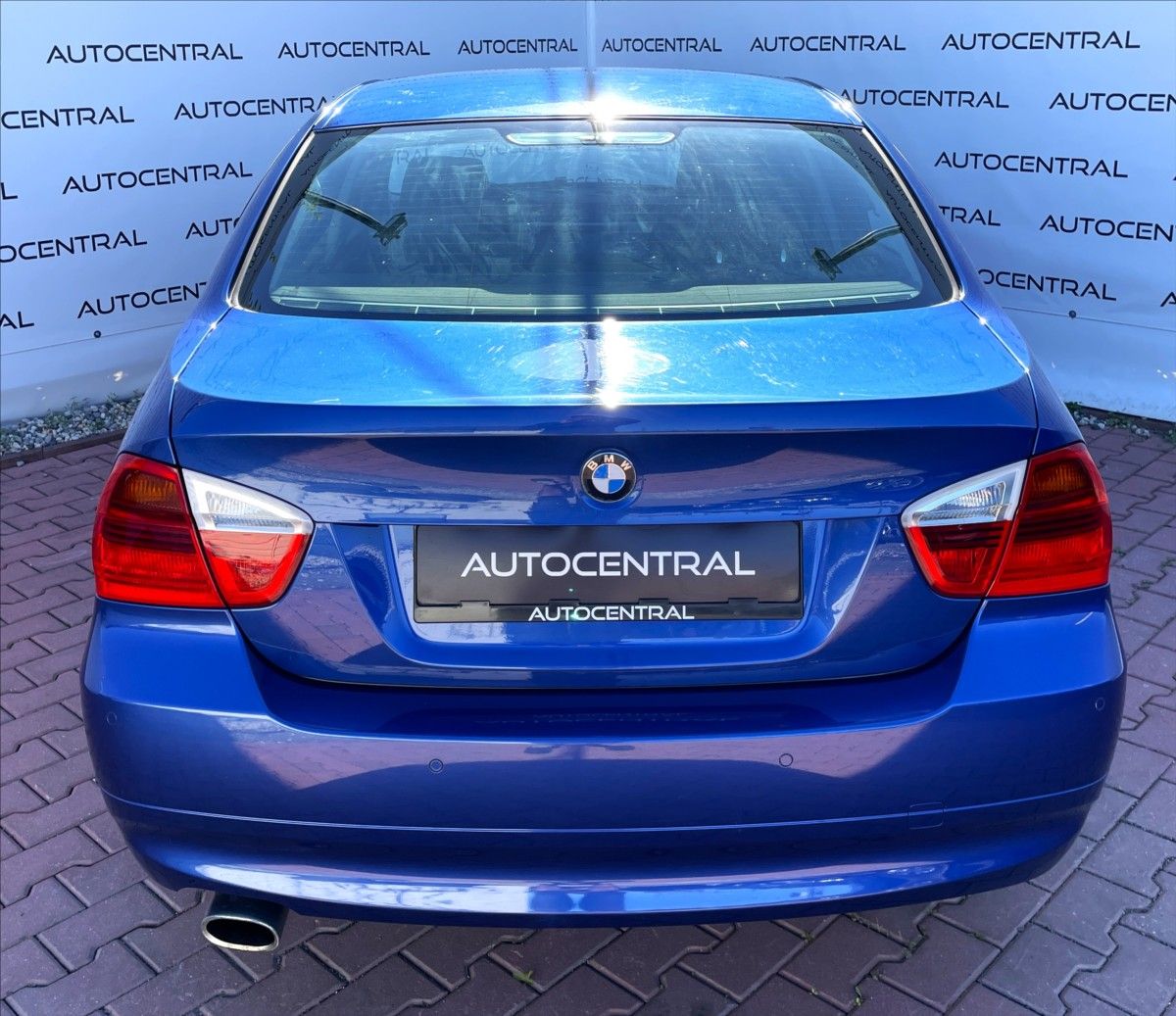 BMW Řada 3, 2,0 i,105kW,STK 8/28,serv.kn. - fotka 5
